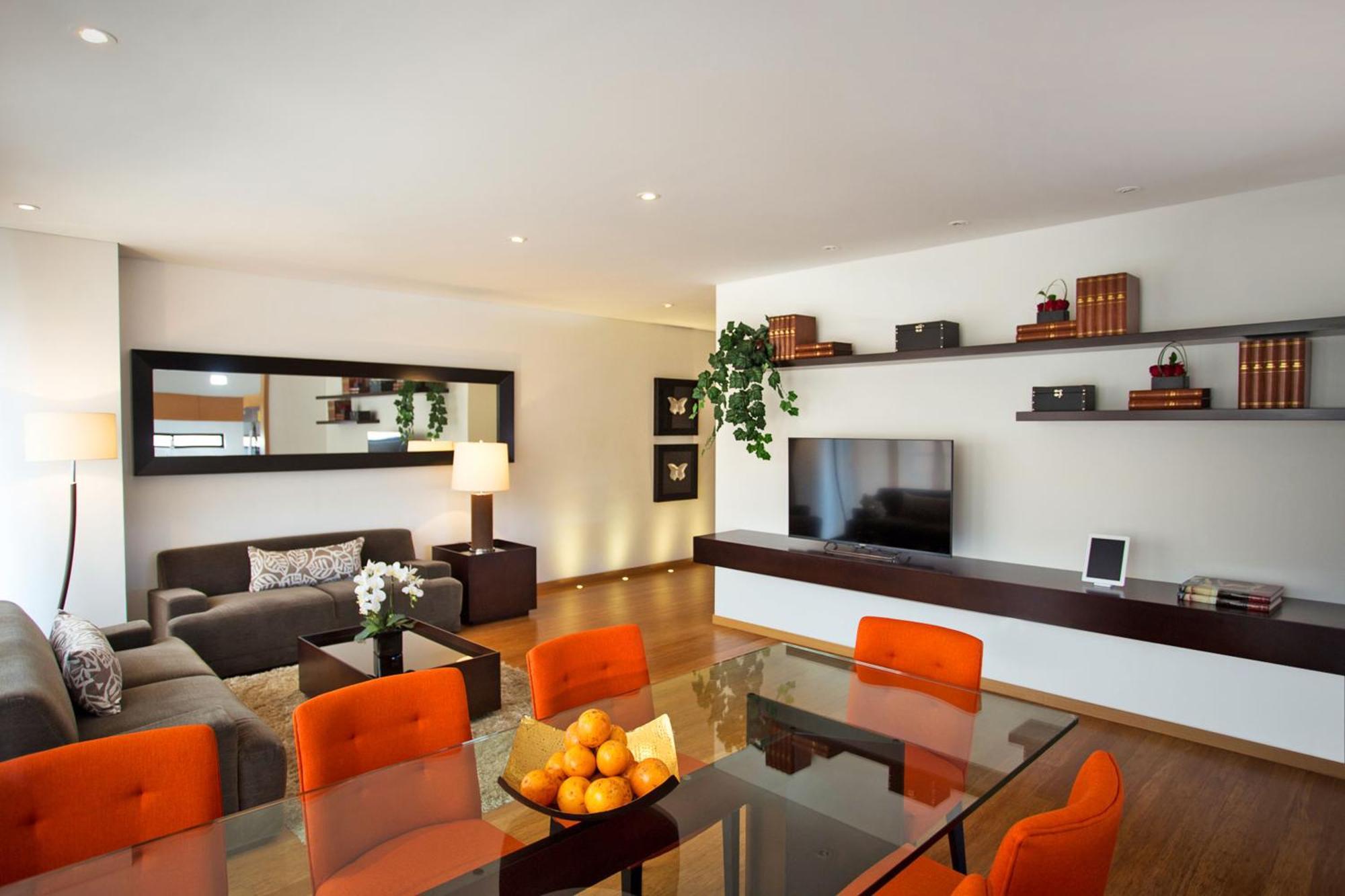 Luxury Three-Bedroom Apartment