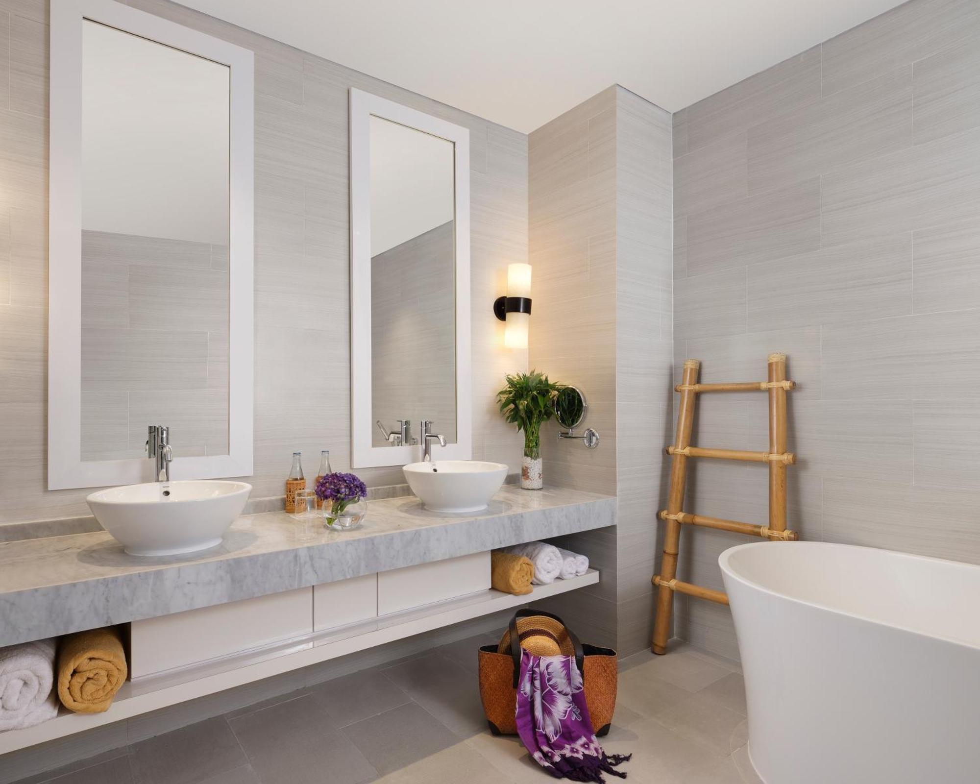 Two-Bedroom Apartment with Fully Equipped Kitchenette and Balcony,1224162286:JPEG