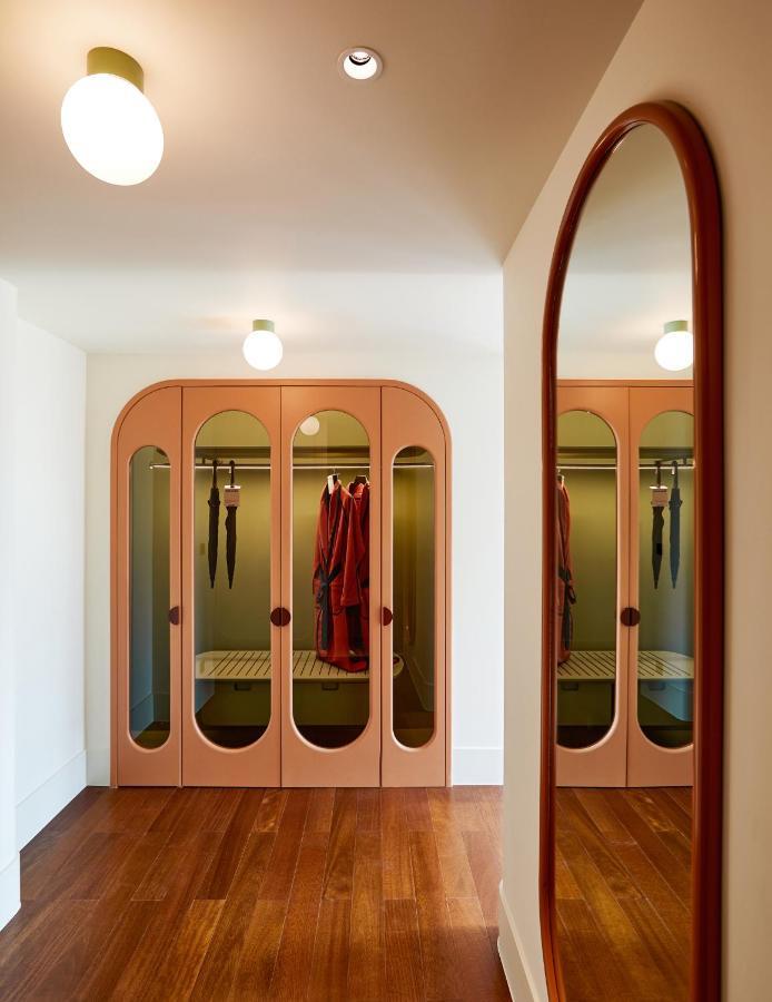Corner Double with Two Double Beds