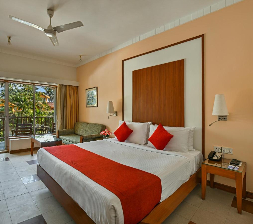 Deluxe King with 20% off on Session on Spa , Food & Beverages and complimentary Access to Water Park Rides