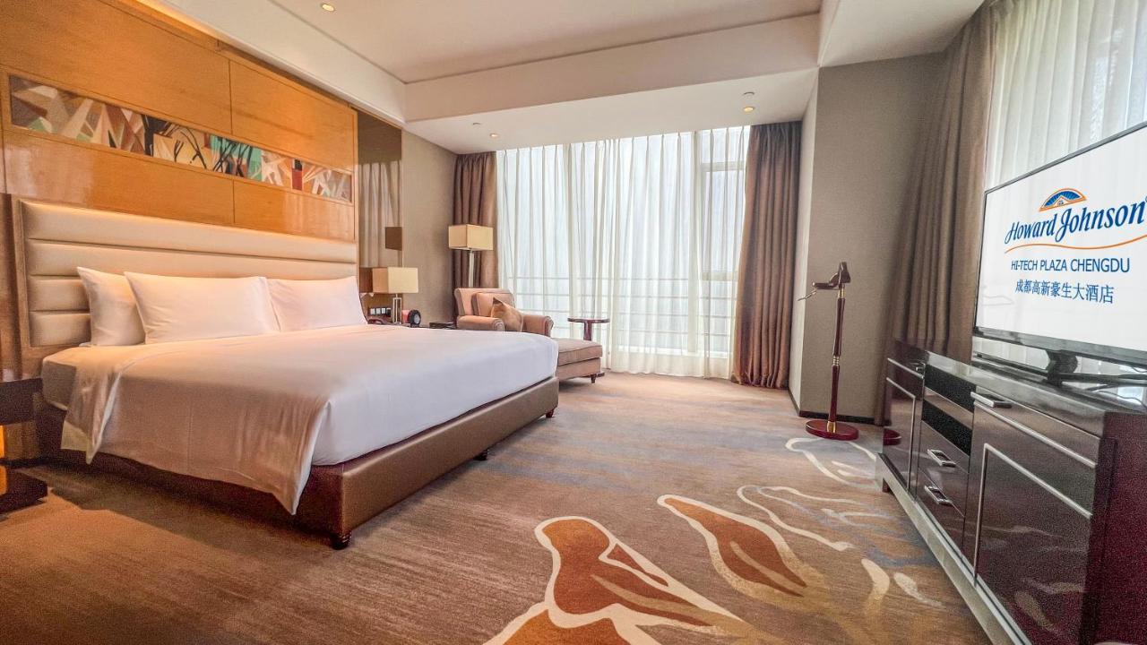 King Room with One King Bed - Twin Tower View - Smoking