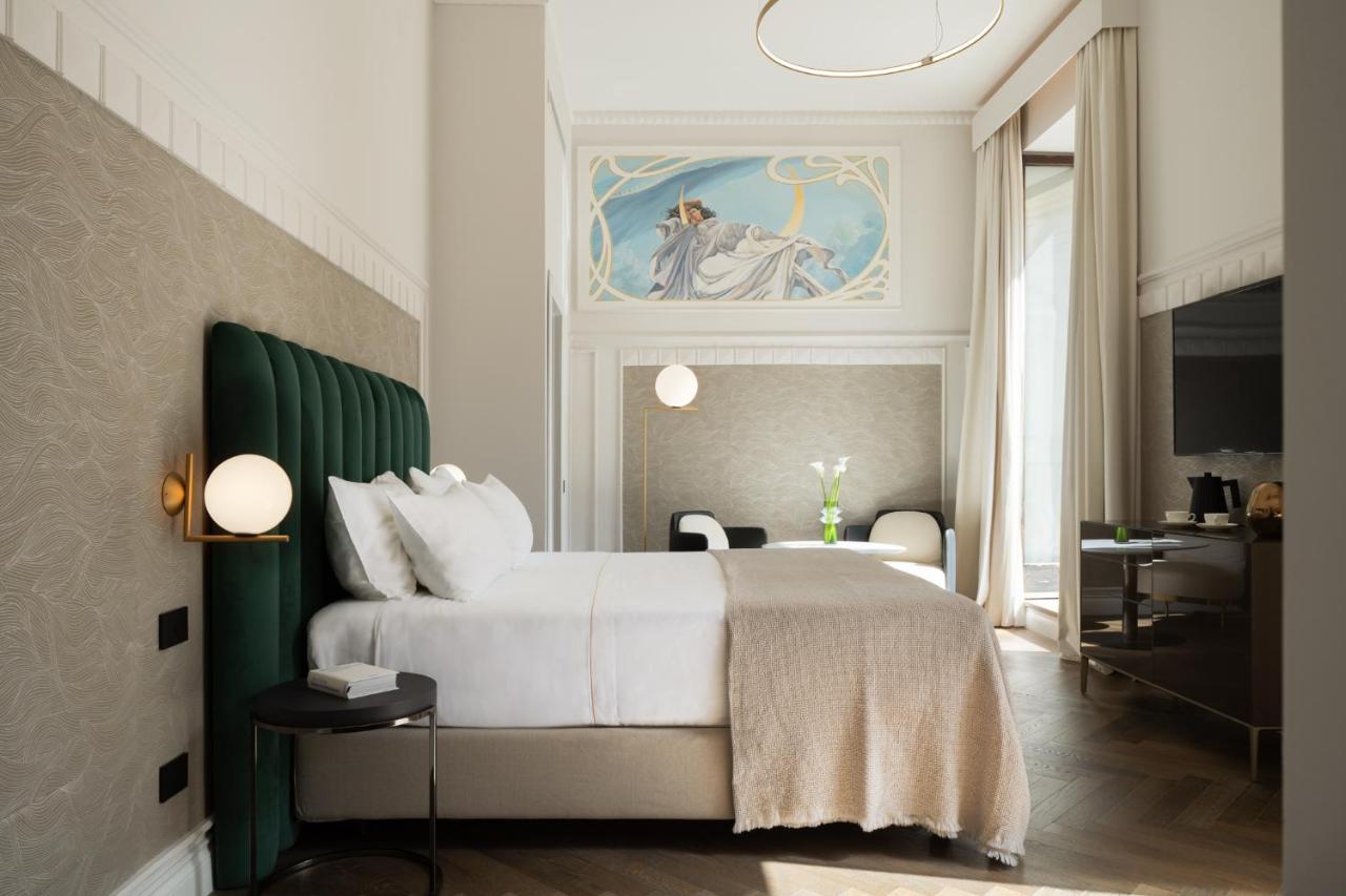 Junior Suite with City View