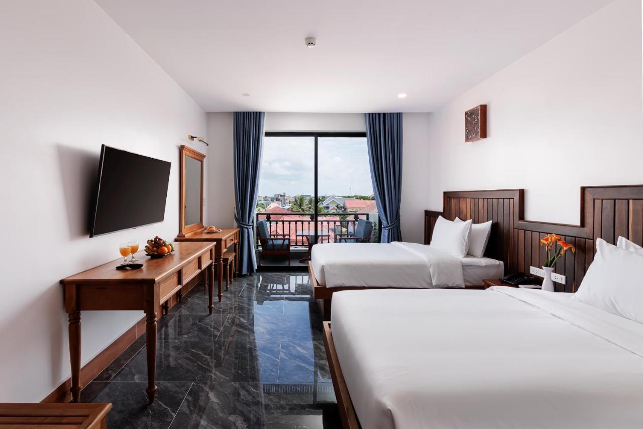 Deluxe Twin Room with Balcony