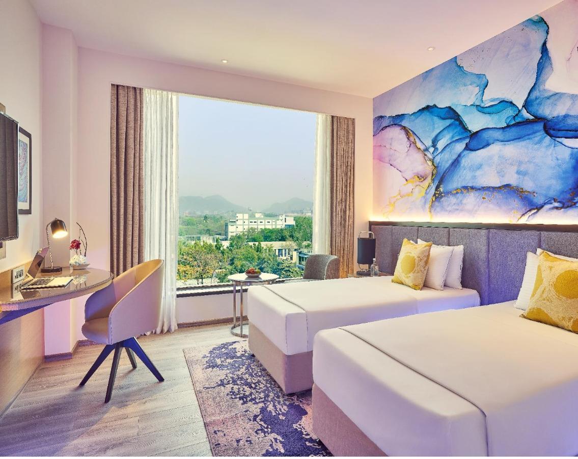 Deluxe Room Twin Bed