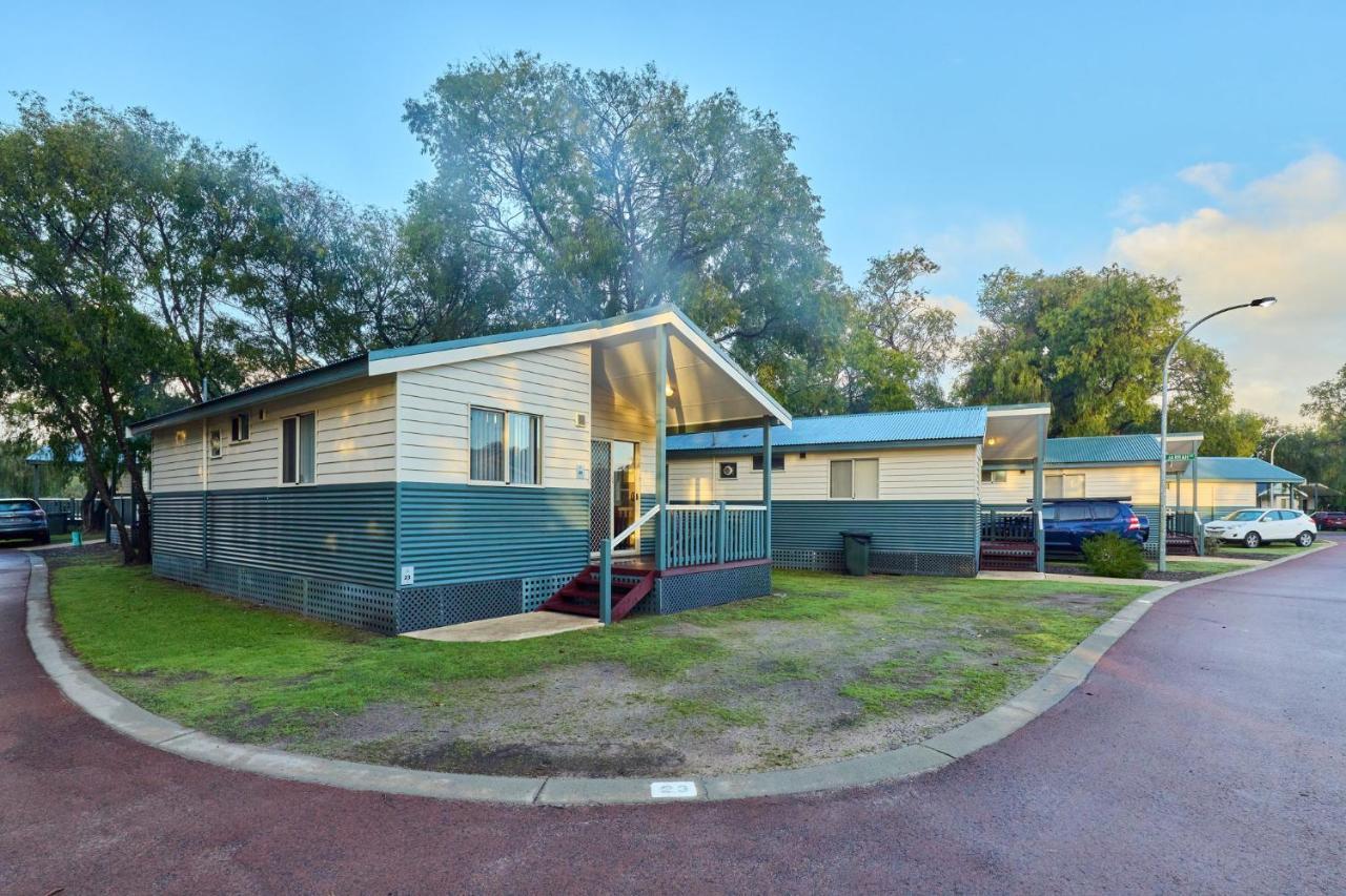 ​Two Bedroom Cabin (​Sleeps 6)