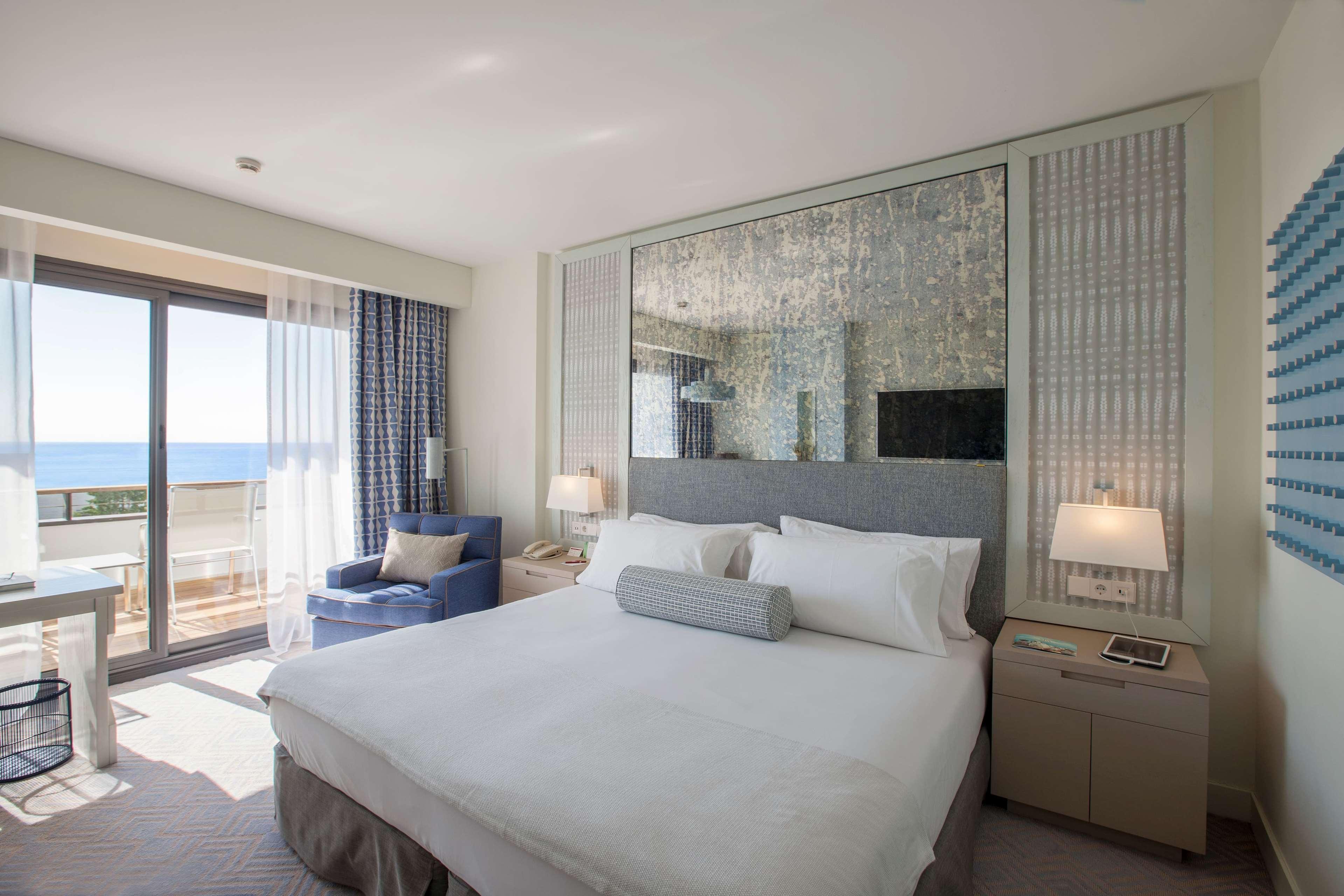 Family Mediterrani Room with Terrace