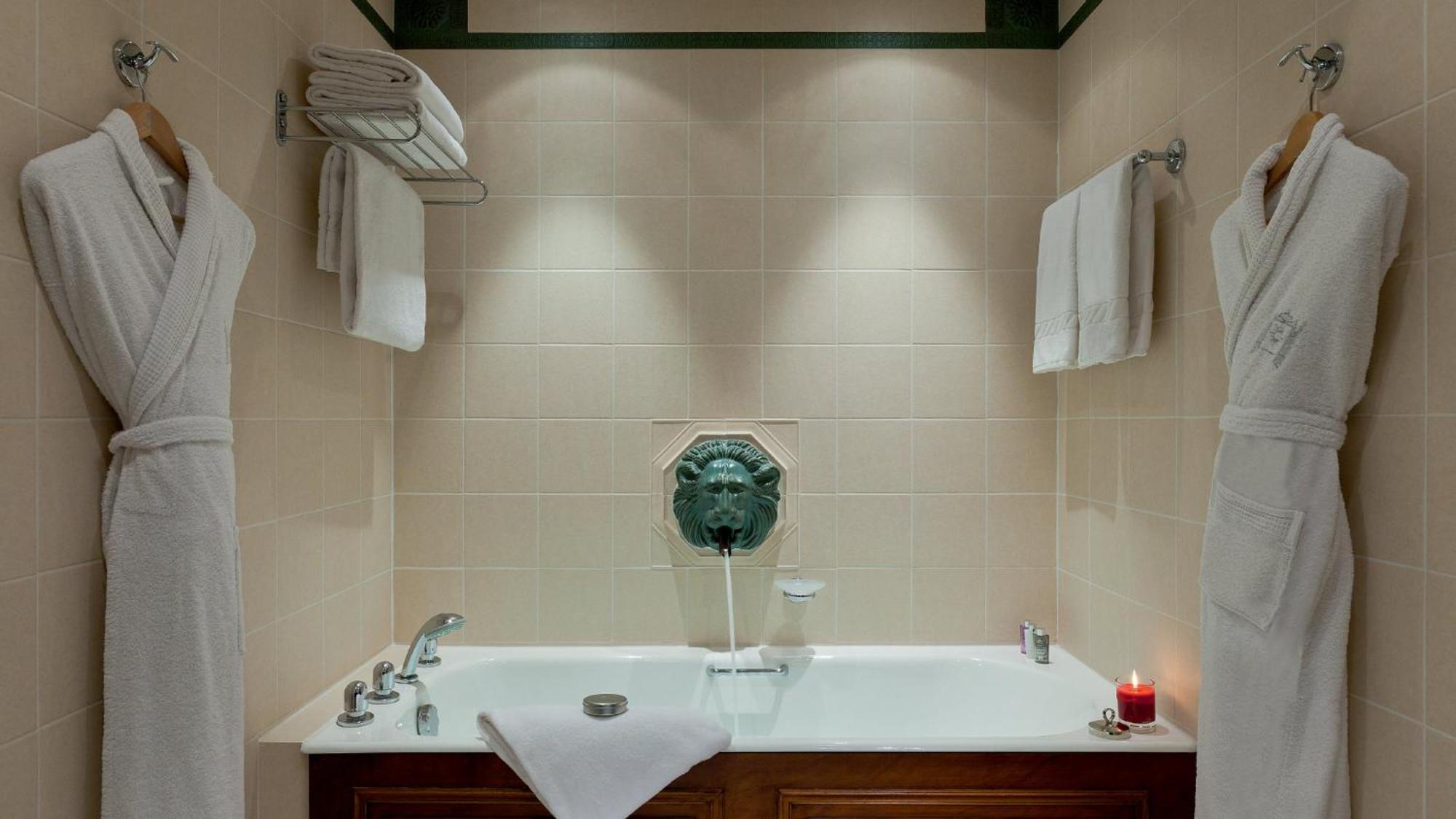 Deluxe Room with Sea View,1624742459:JPEG