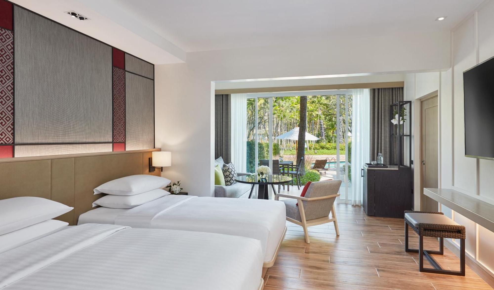 Twin Room with Pool Access