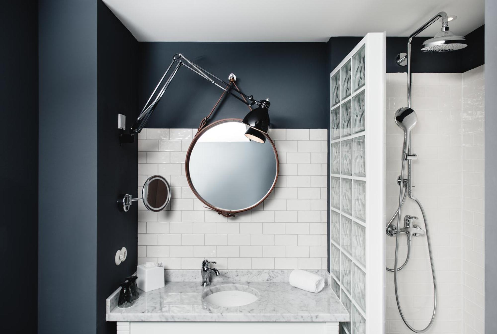 Petite Suite,1553461879:JPEG