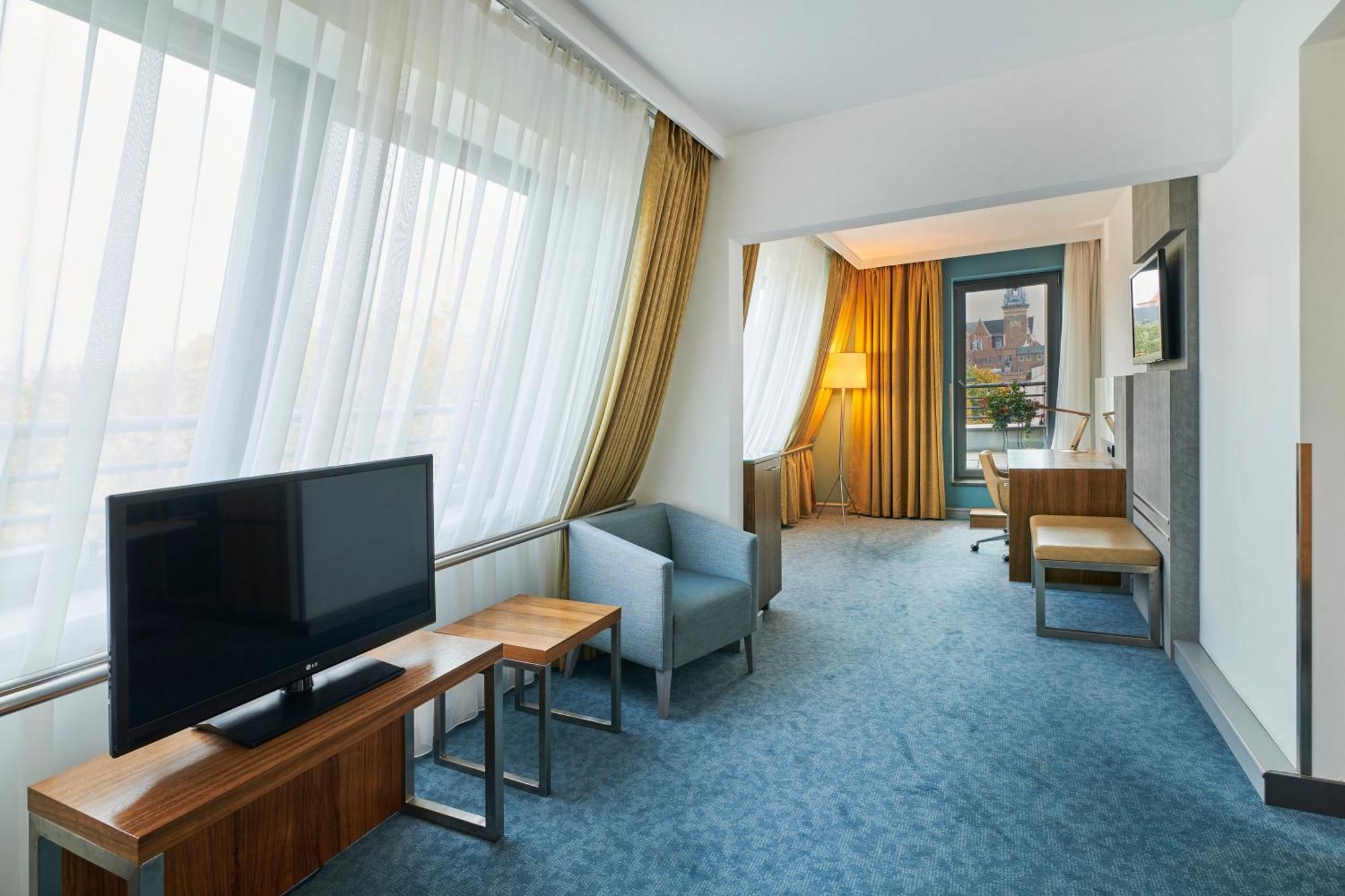 Premium Room with Old Town View,1435966819:JPEG