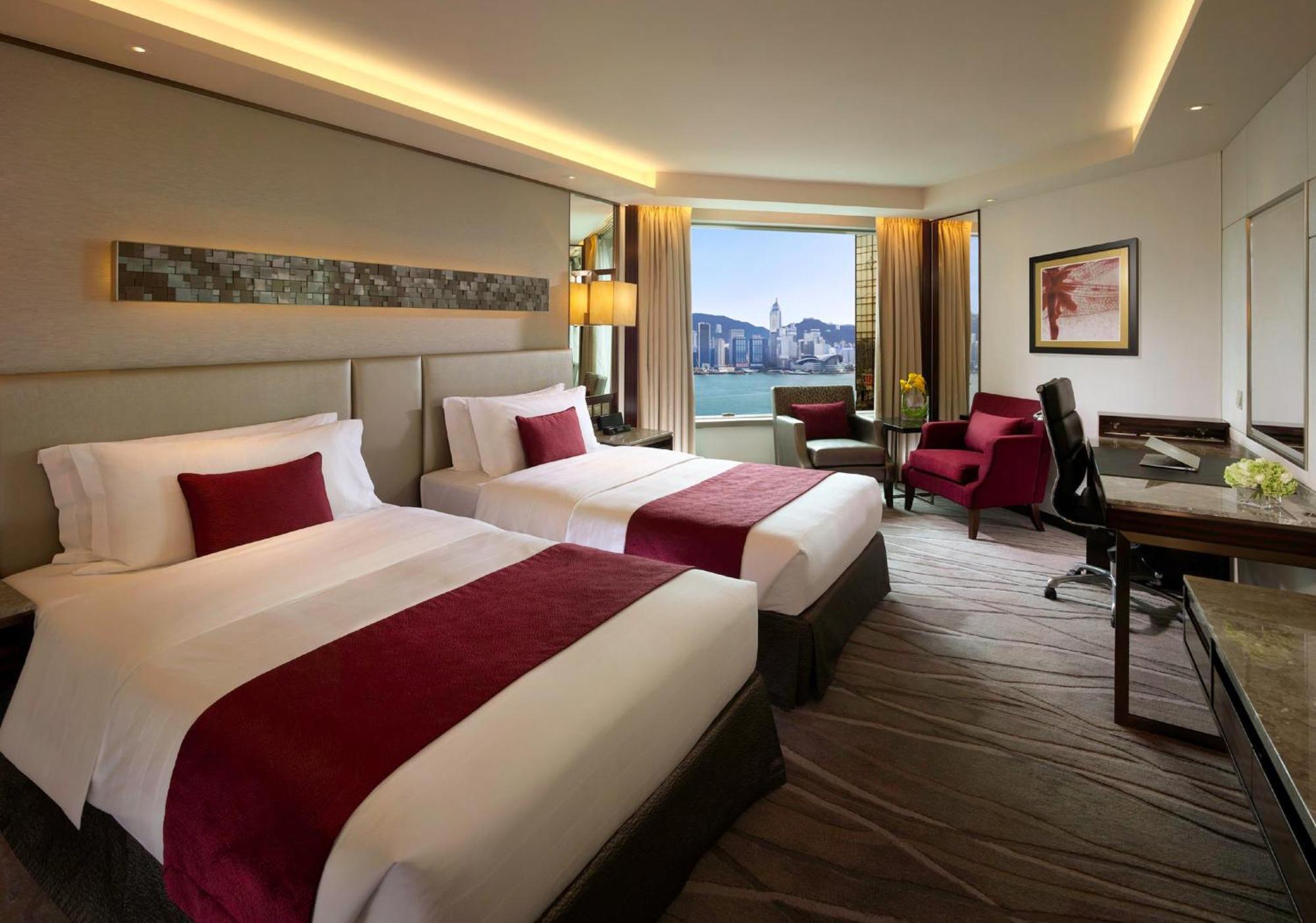 Classic Twin Room with Skyline Harbour View