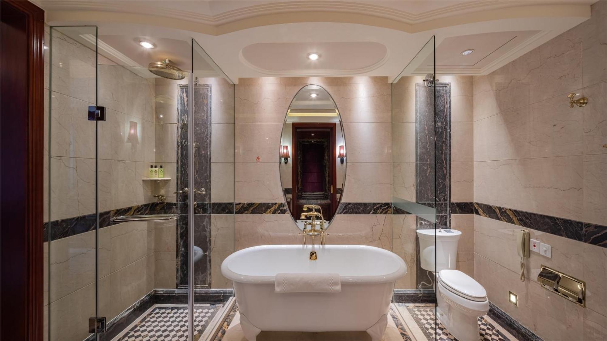 Premium King Room - Club Lounge Access