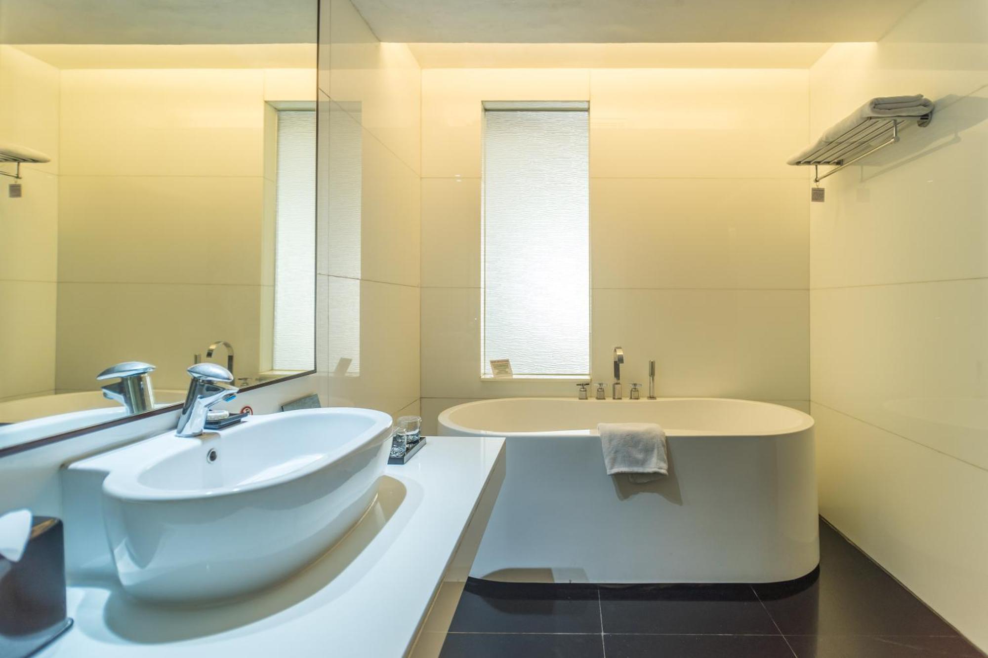Executive Twin Room,1441623868:JPEG