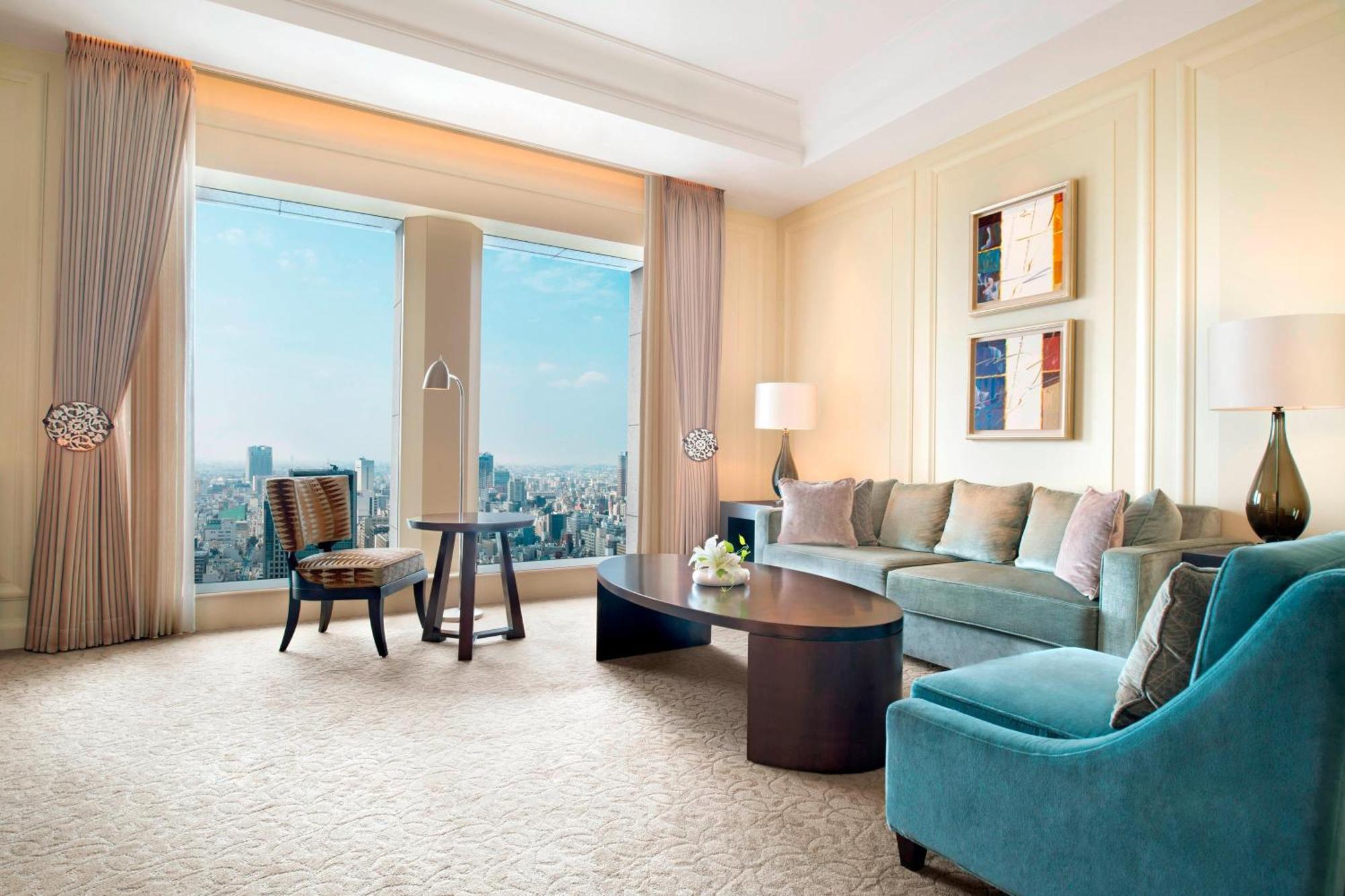 King Suite with Skyline View