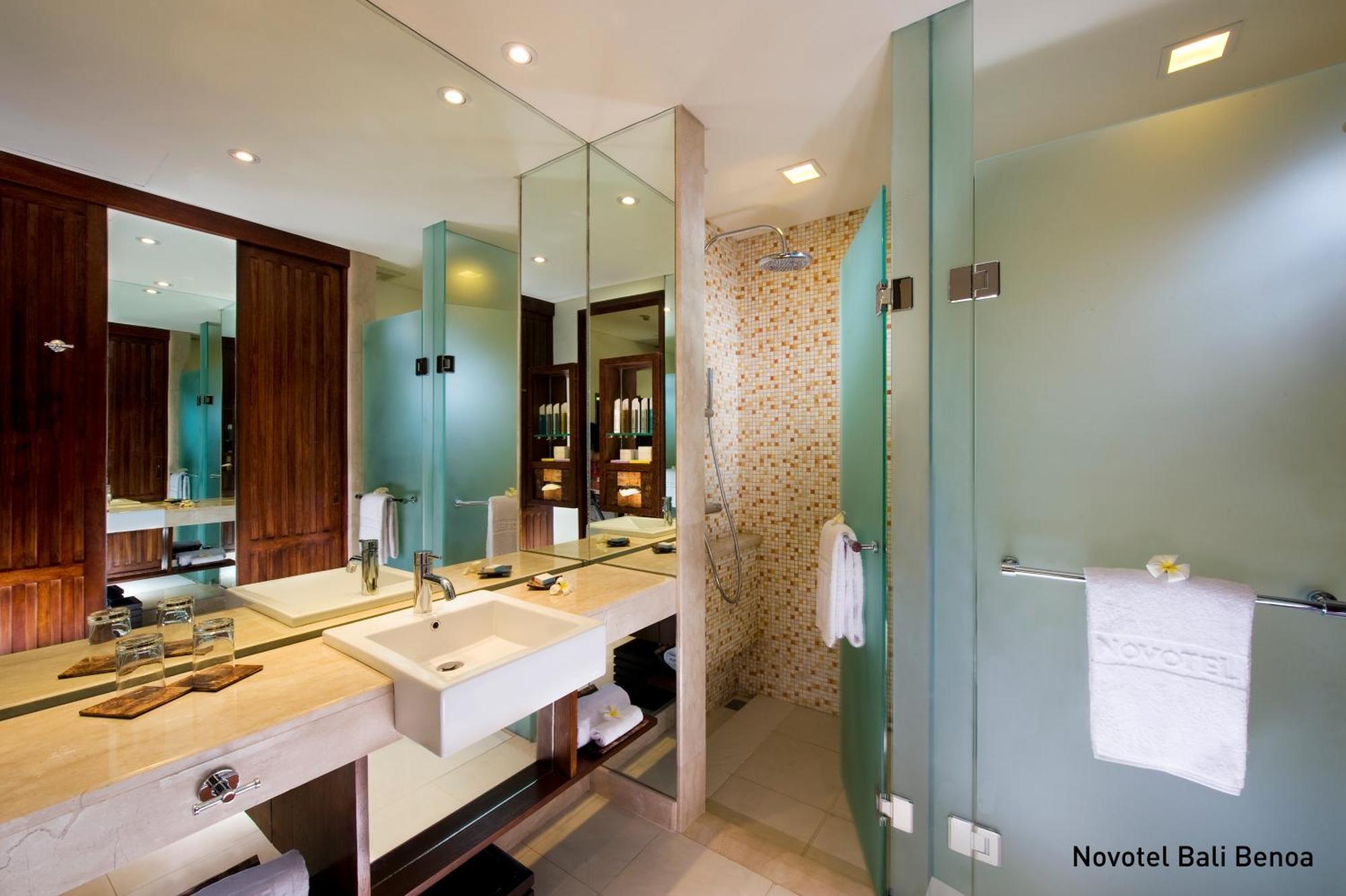 Deluxe King Room with Pool Acces - Garden Wing