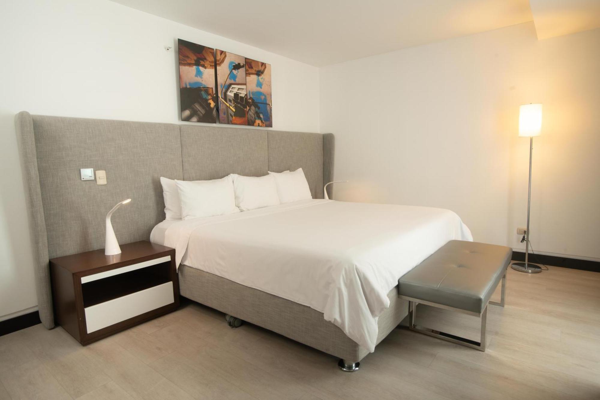 Premium King Room