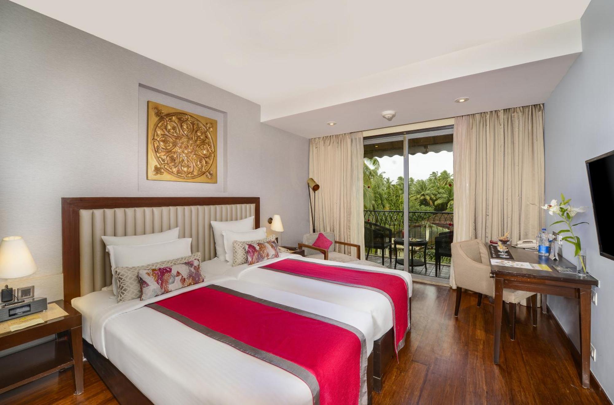 Superior Twin Room with Balcony