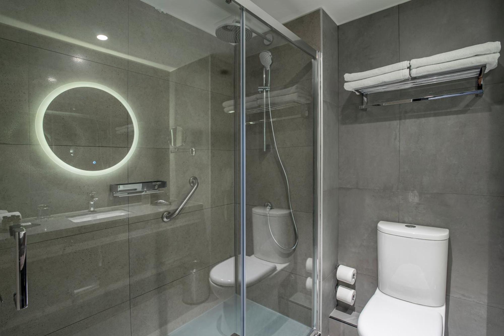 Junior King Suite