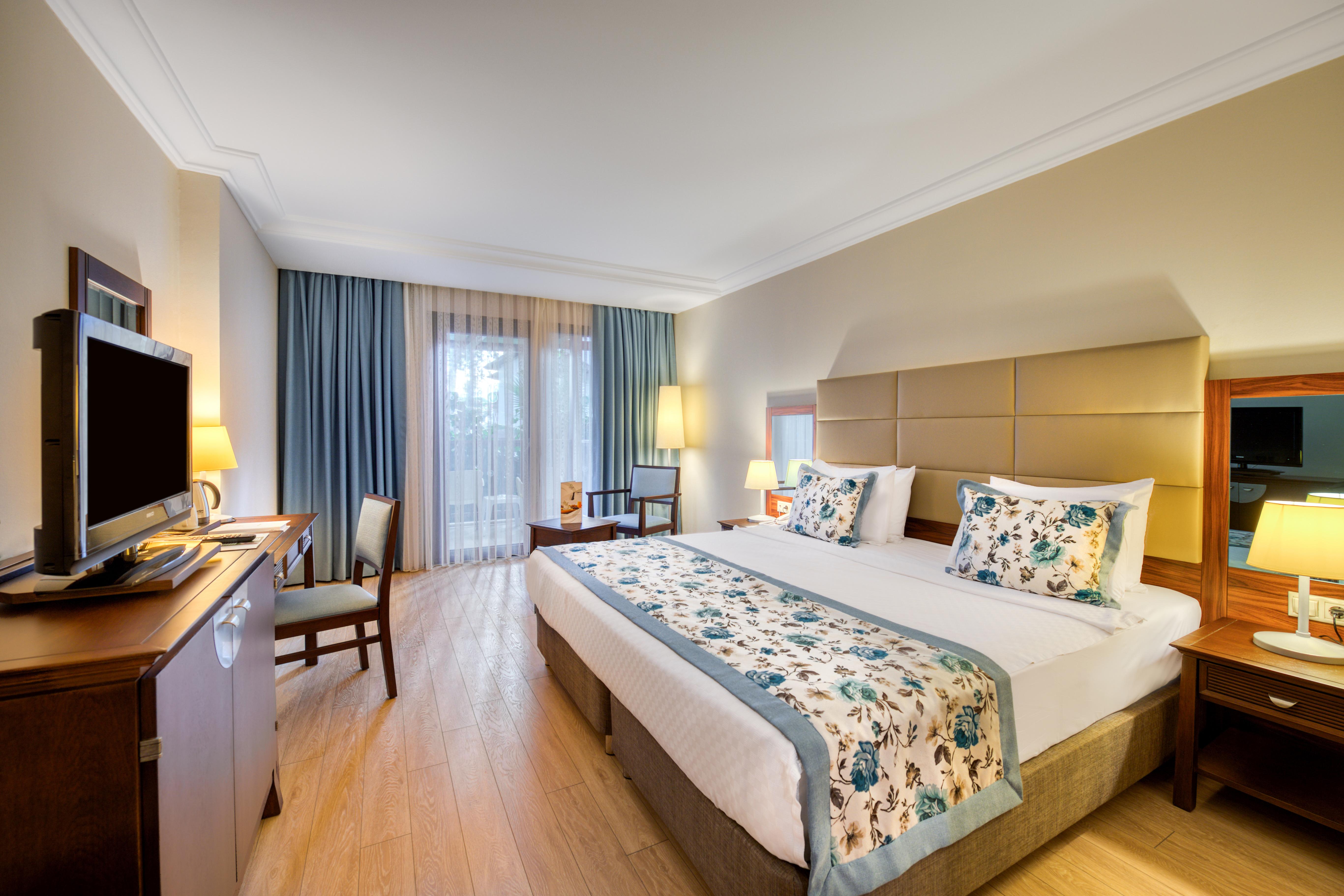 Triple Room with Garden View