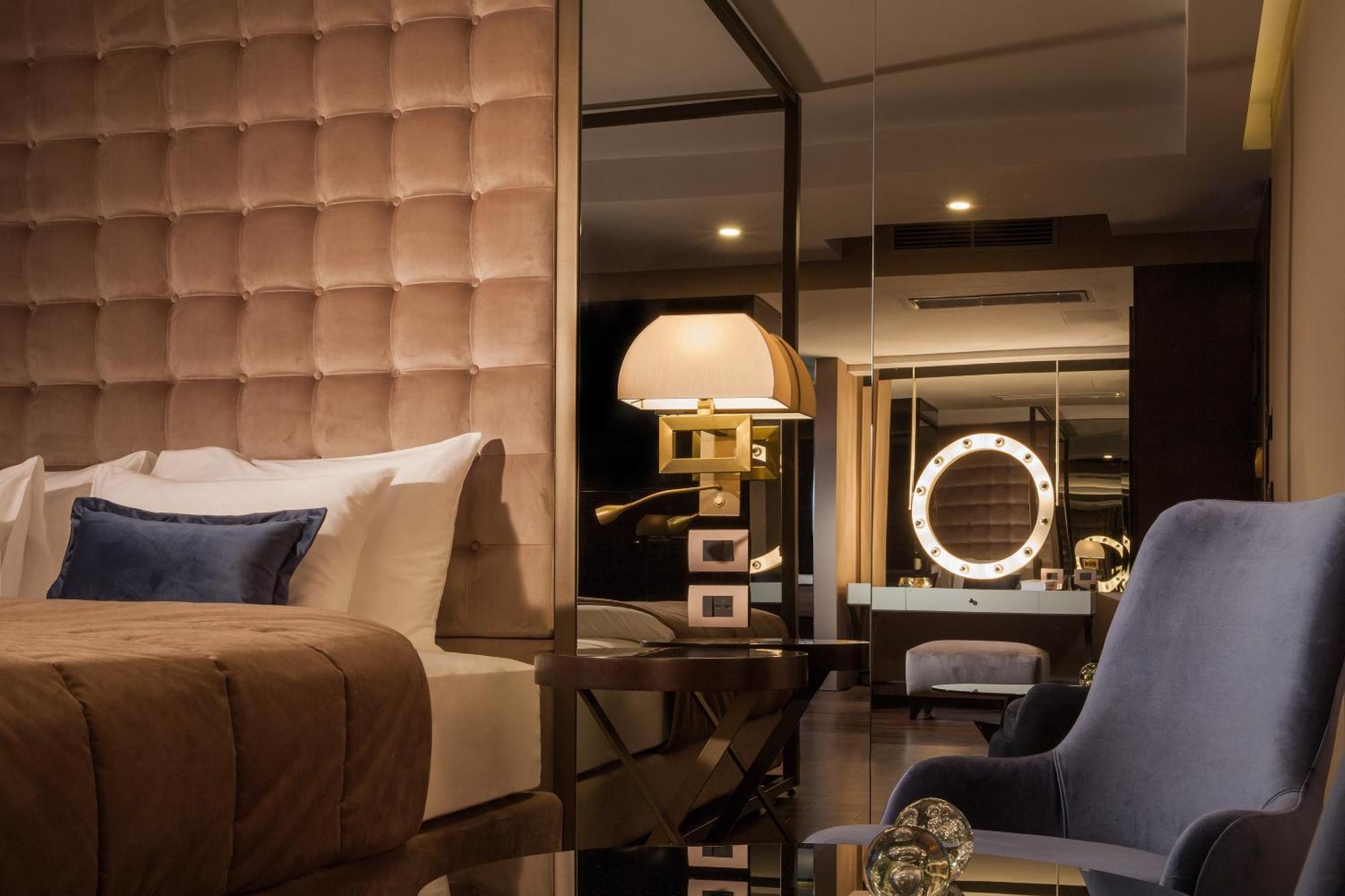 Executive Suite,1617862476:JPEG