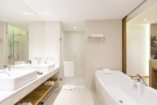 Pool Suite