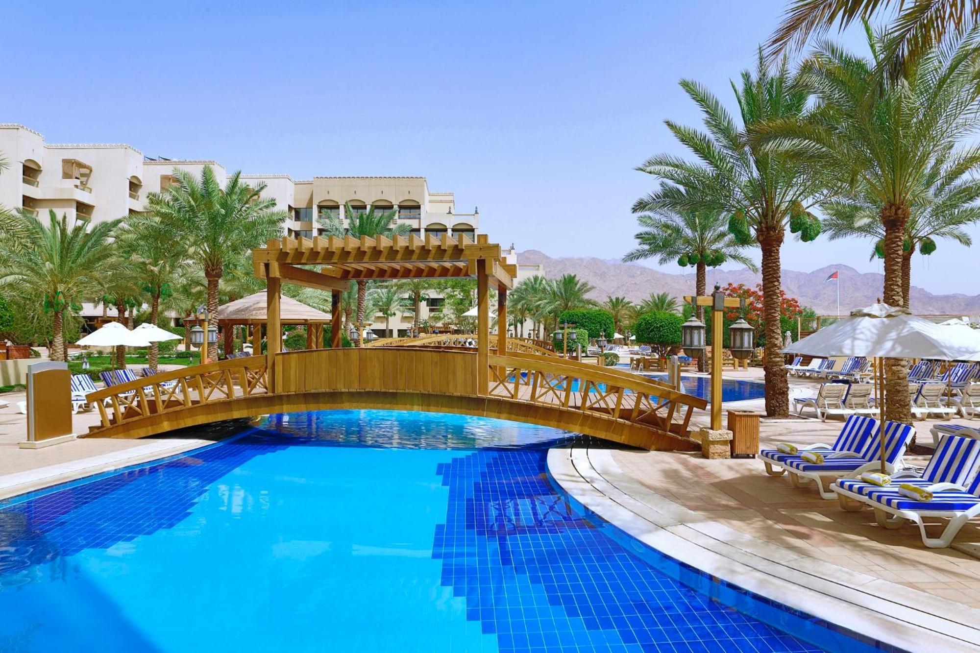 Classic Twin Room with Pool Access