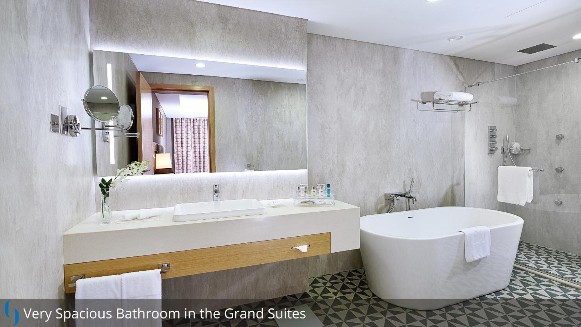 Grand Suite met 1 Slaapkamer - Gratis Luxe Transfers naar Jumeirah Beach en Mall of Emirates