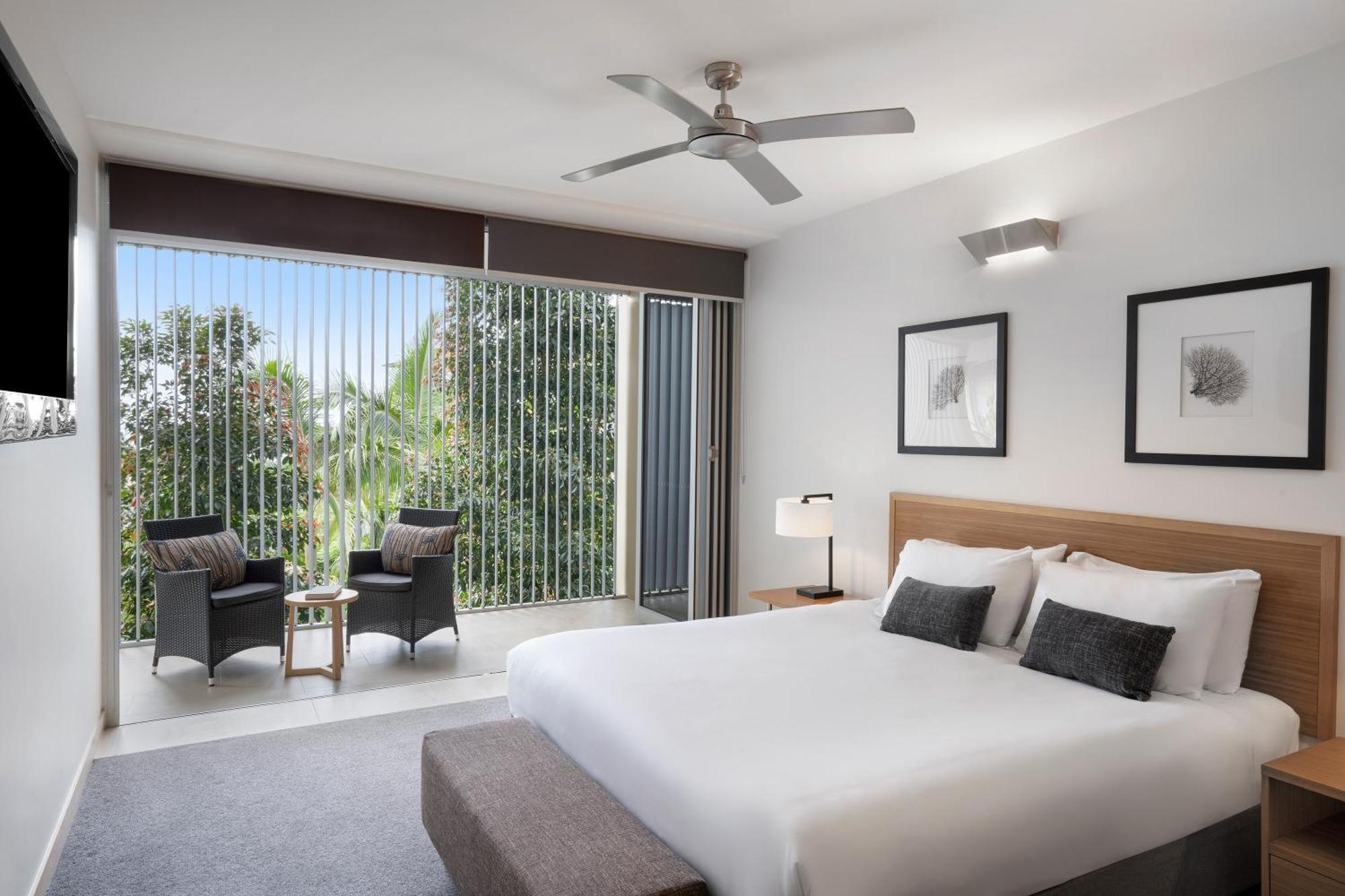 Three-Bedroom Deluxe Apartment
