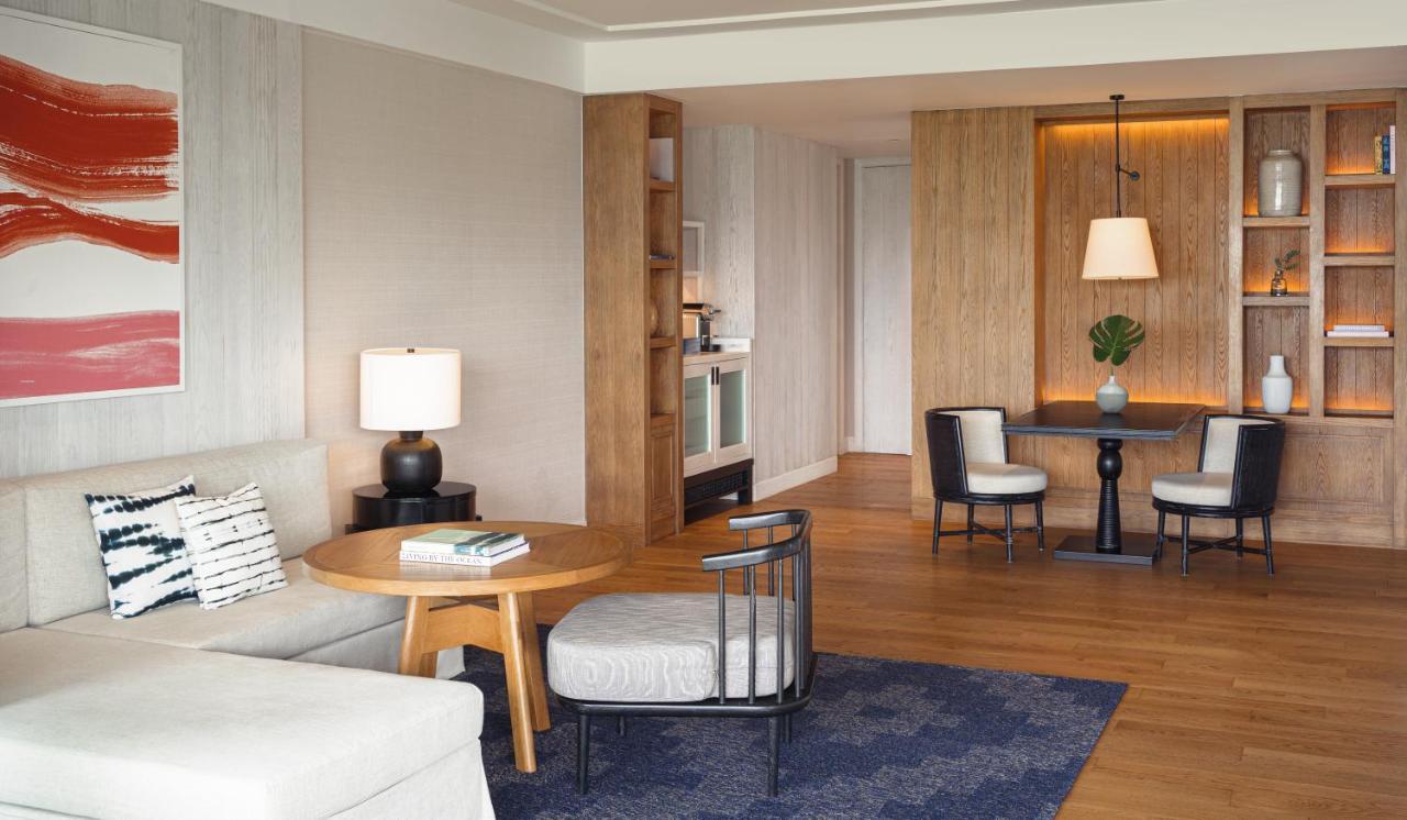 One-Bedroom King Suite - High Floor