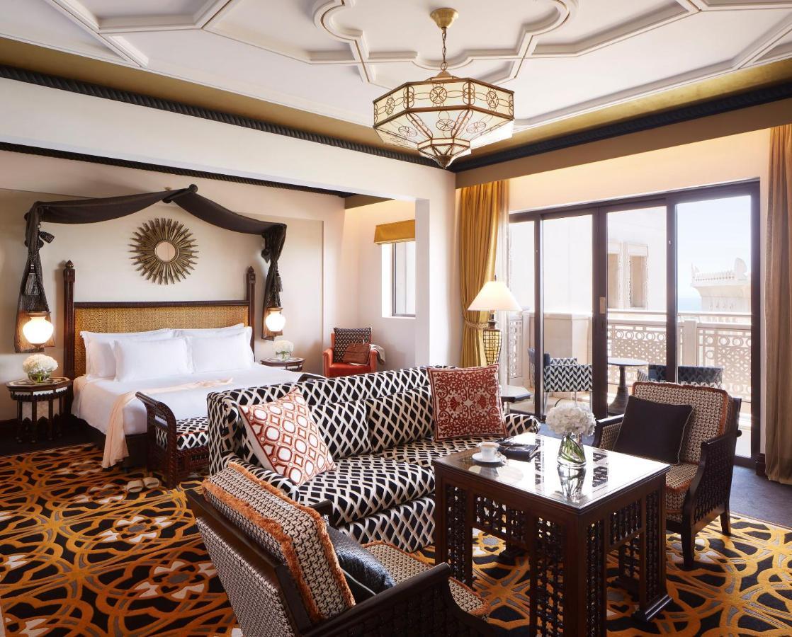 Junior suite met uitzicht op oceaan, luchthaventransfers en suitevoordelen