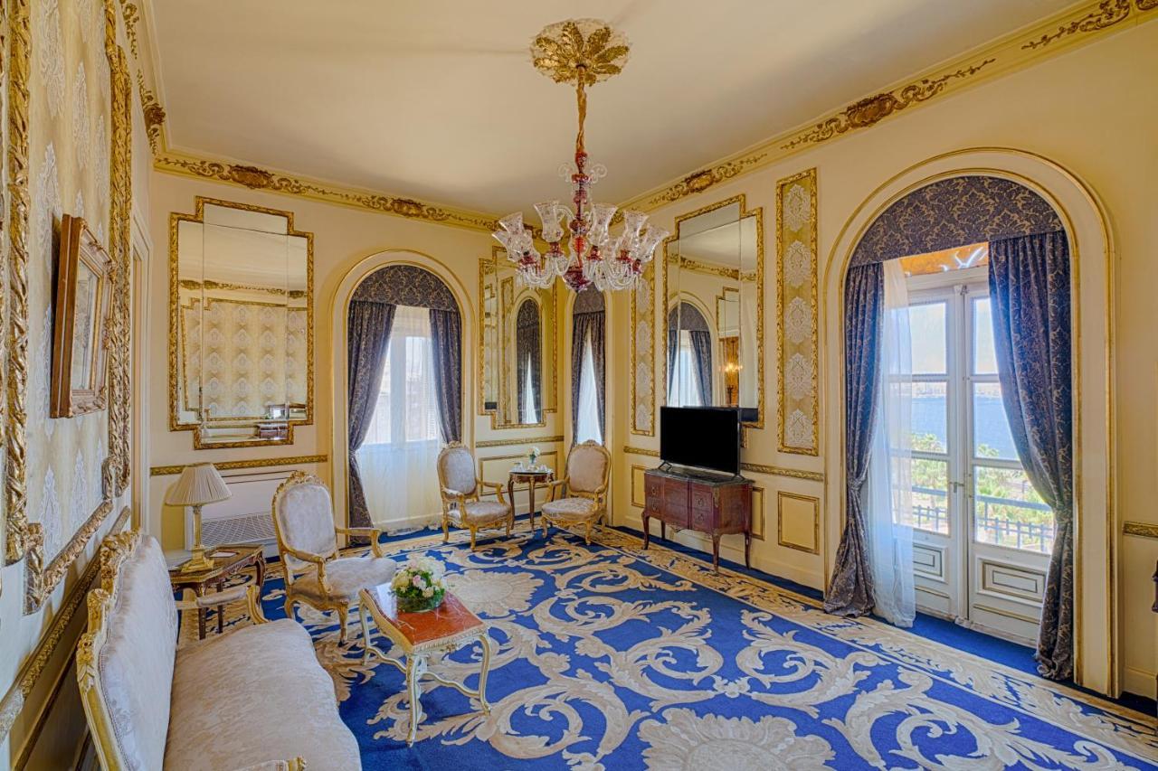 Golden Royal Suite Sea View Light,1293963178:JPEG
