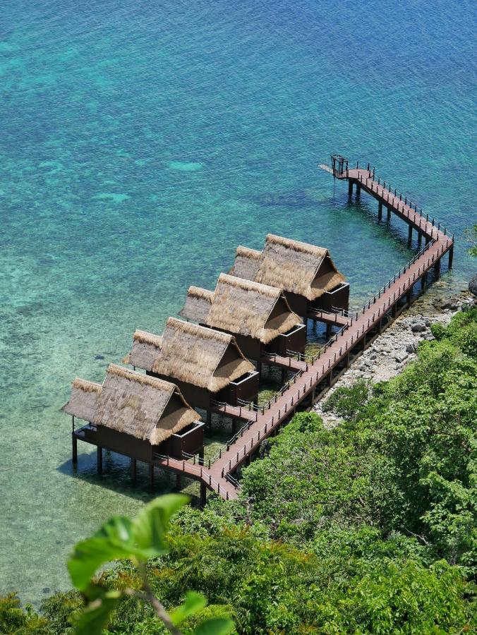 Water Villa with Free Roundtrip Lio Airport Transfers
