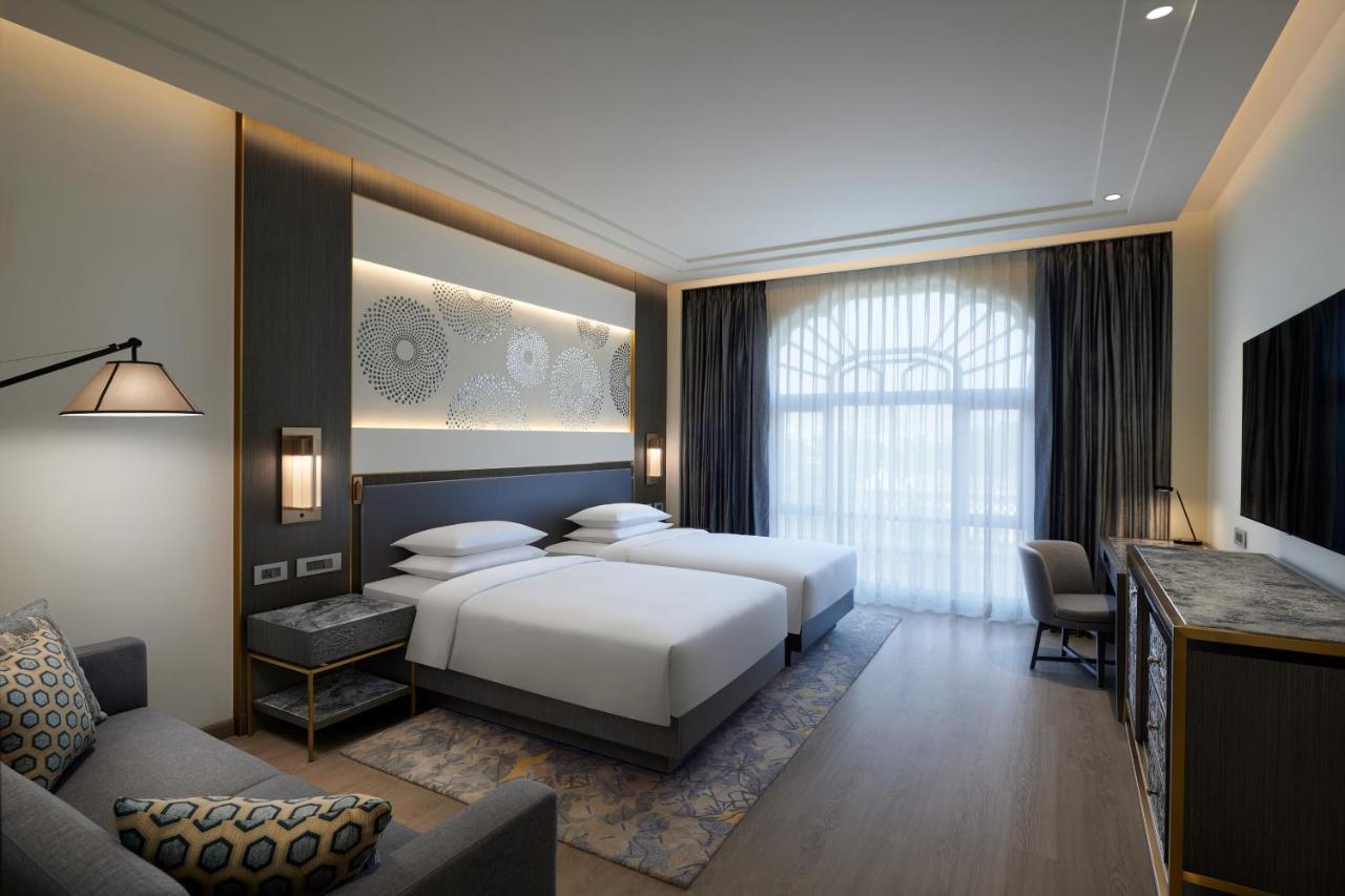 Twin Room - Club Access