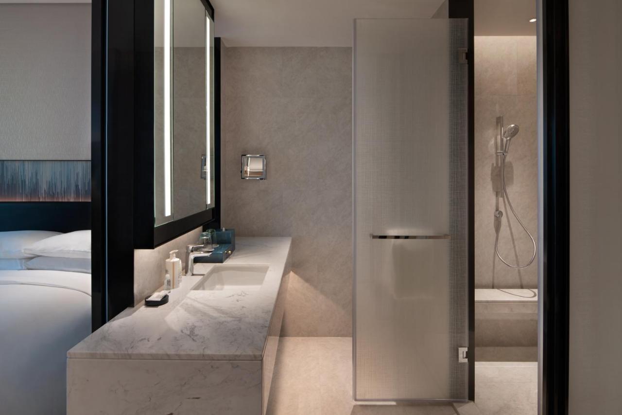 Executive King Room,1374786671:JPEG