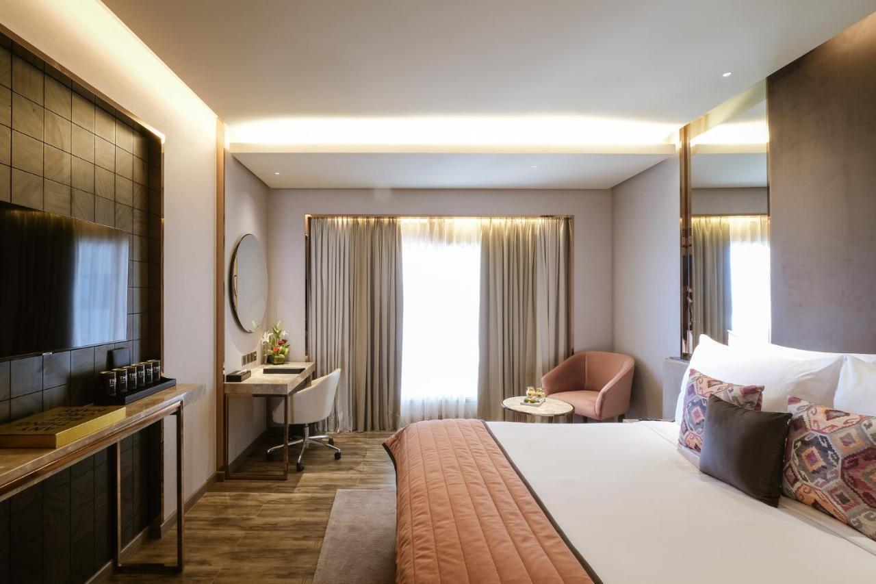 Premium Garden View INR 1000 off on a 60min Spa Buy 1 1 complimentary IMFL drink between 5pm 7pm at Aqua on F&B Laundry,1300752556:JPEG