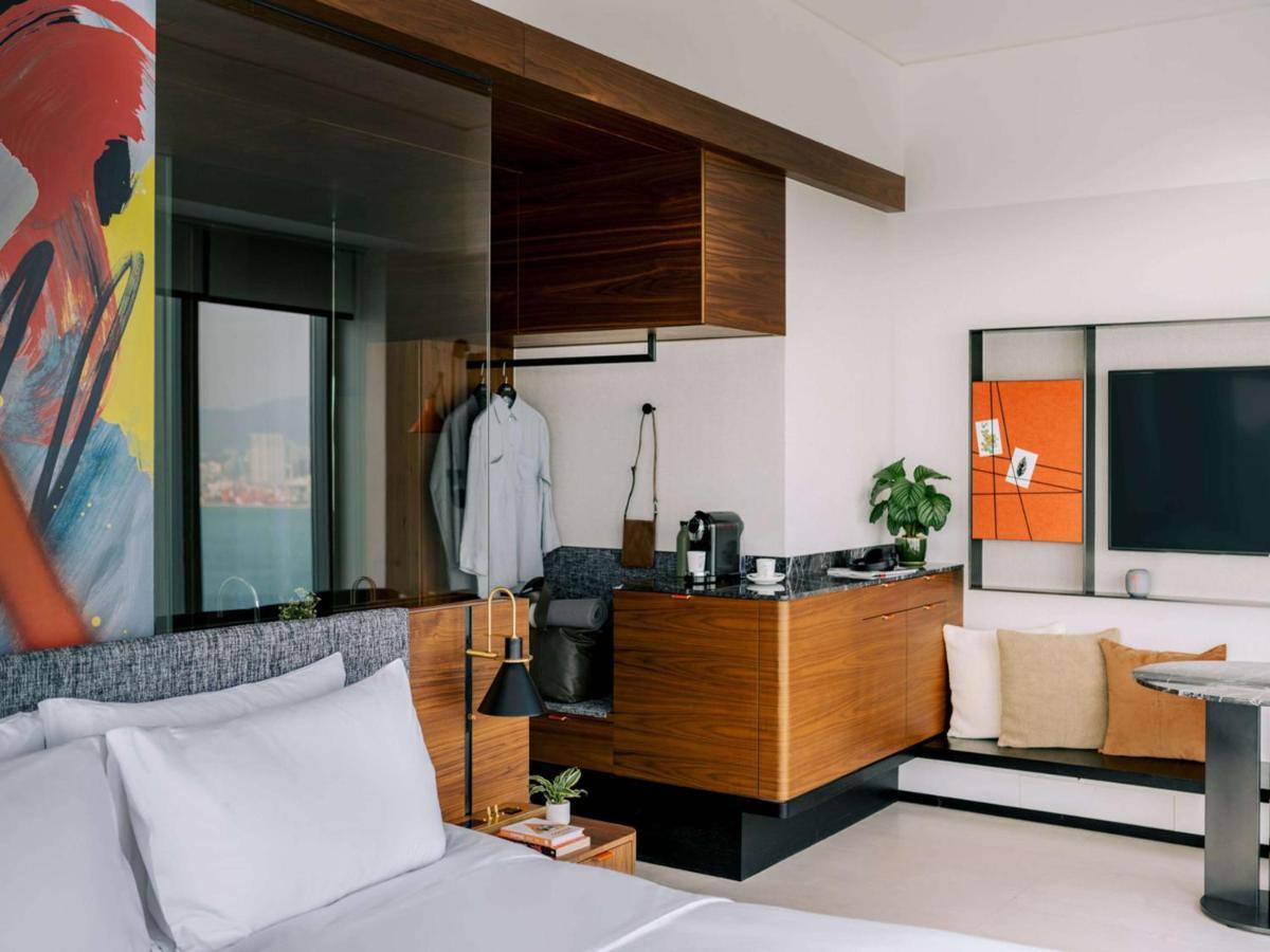 Harbour Corner Room,1304275033:JPEG