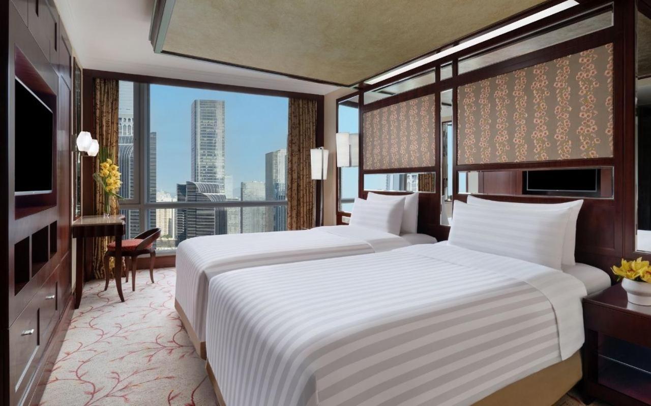 Horizon Premier Twin Room - with Executive lounge access