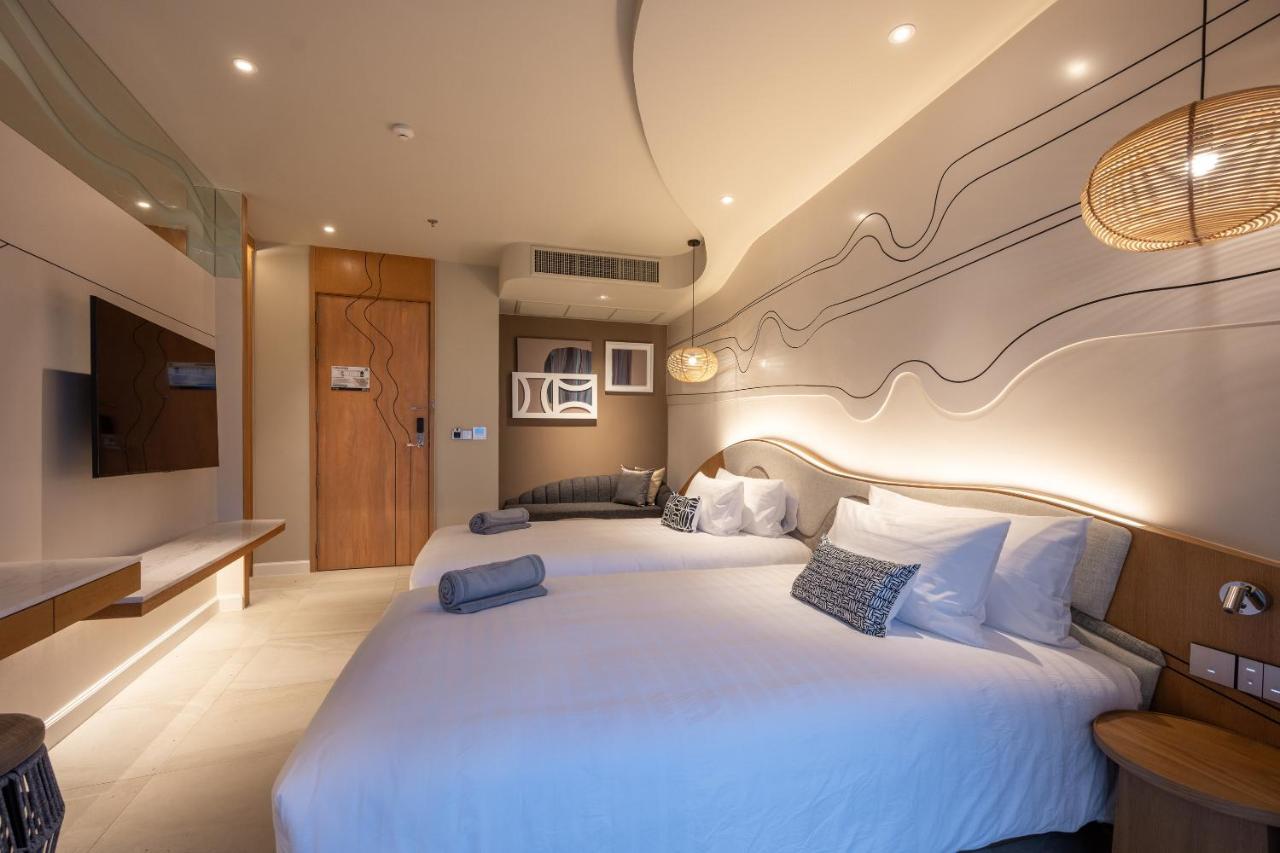 Junior Suite Pool Access Upper Floor  Twin