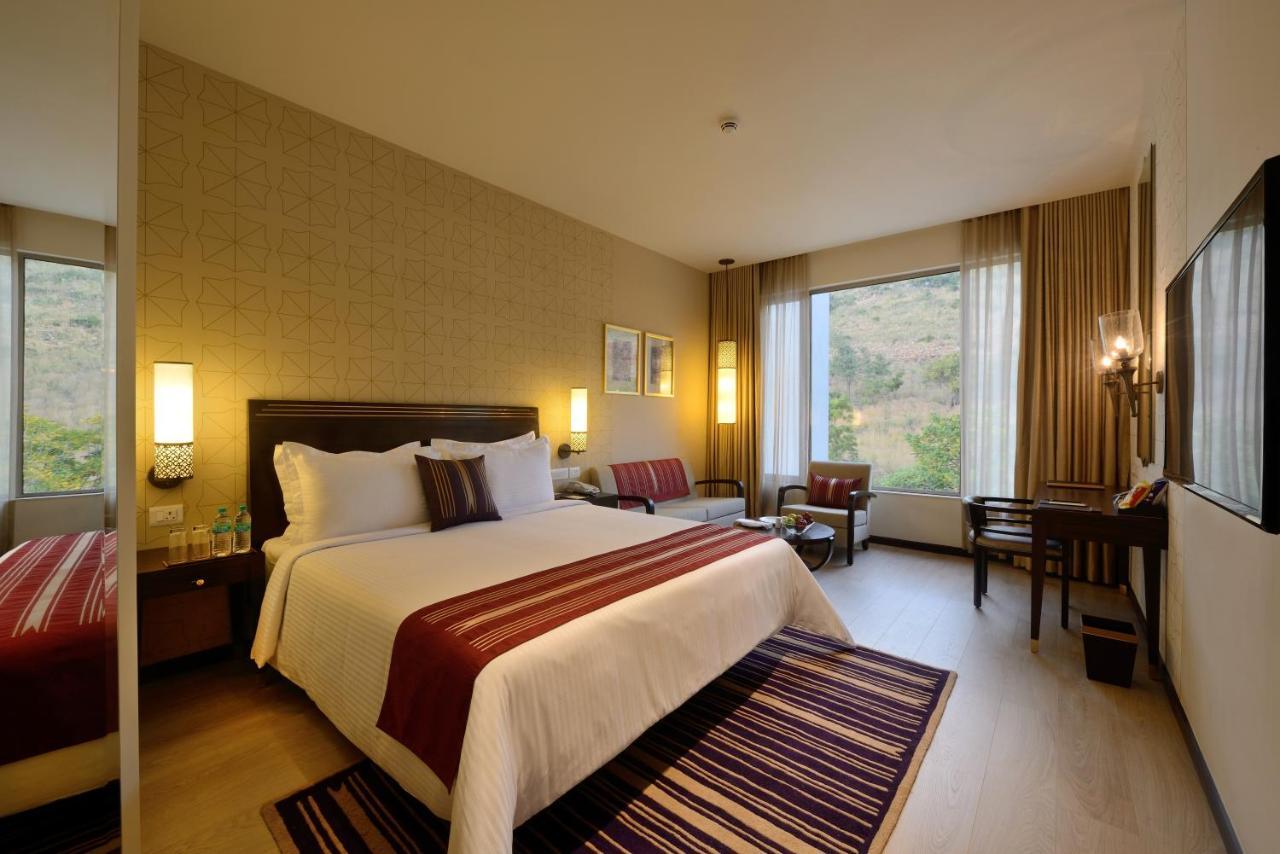 Deluxe Room 1 Dbl Bed - 20% Off on Laundry, Complimentary Welcome Drink on arrival