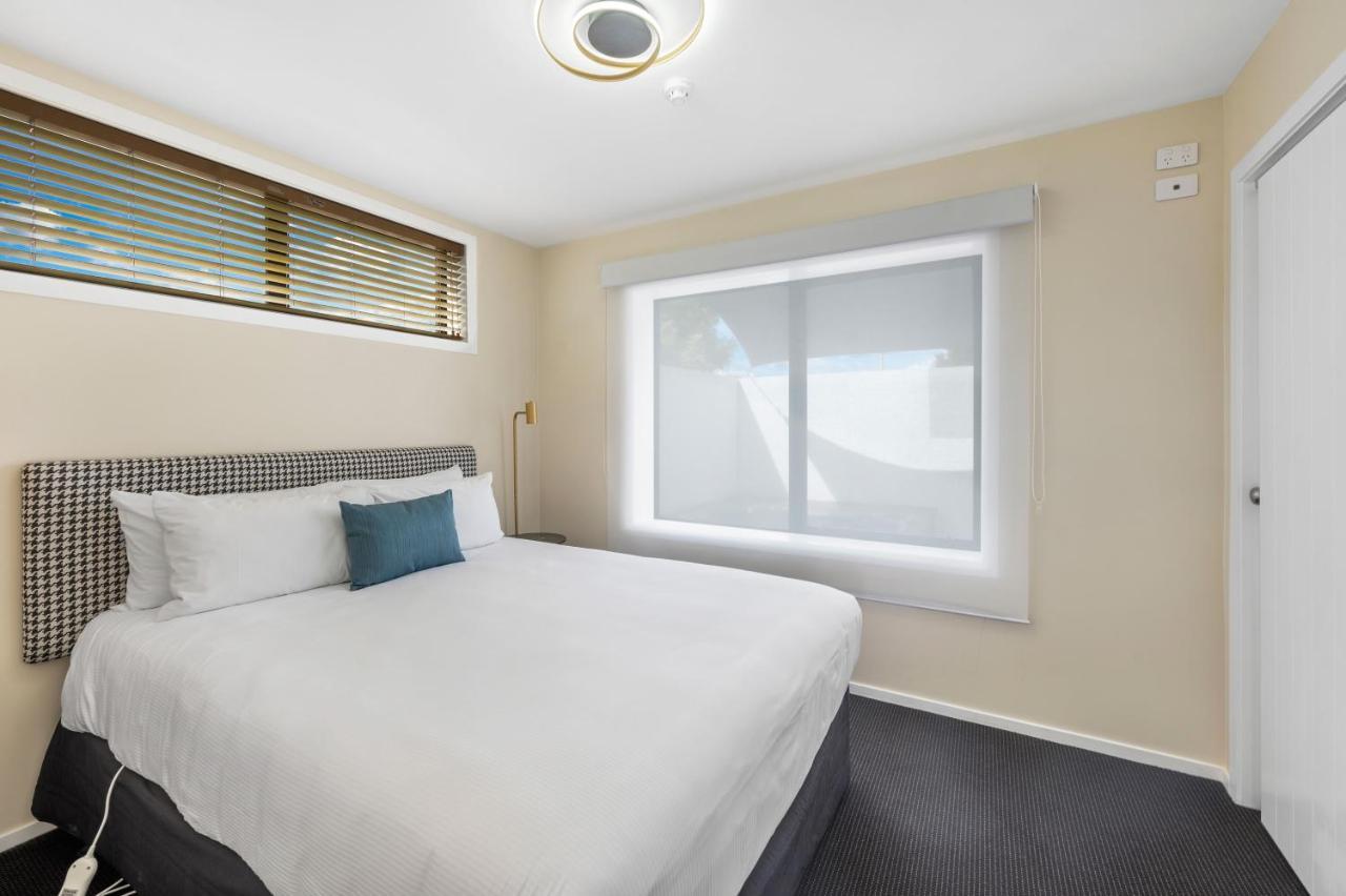 Interconnecting Apartment without Spa