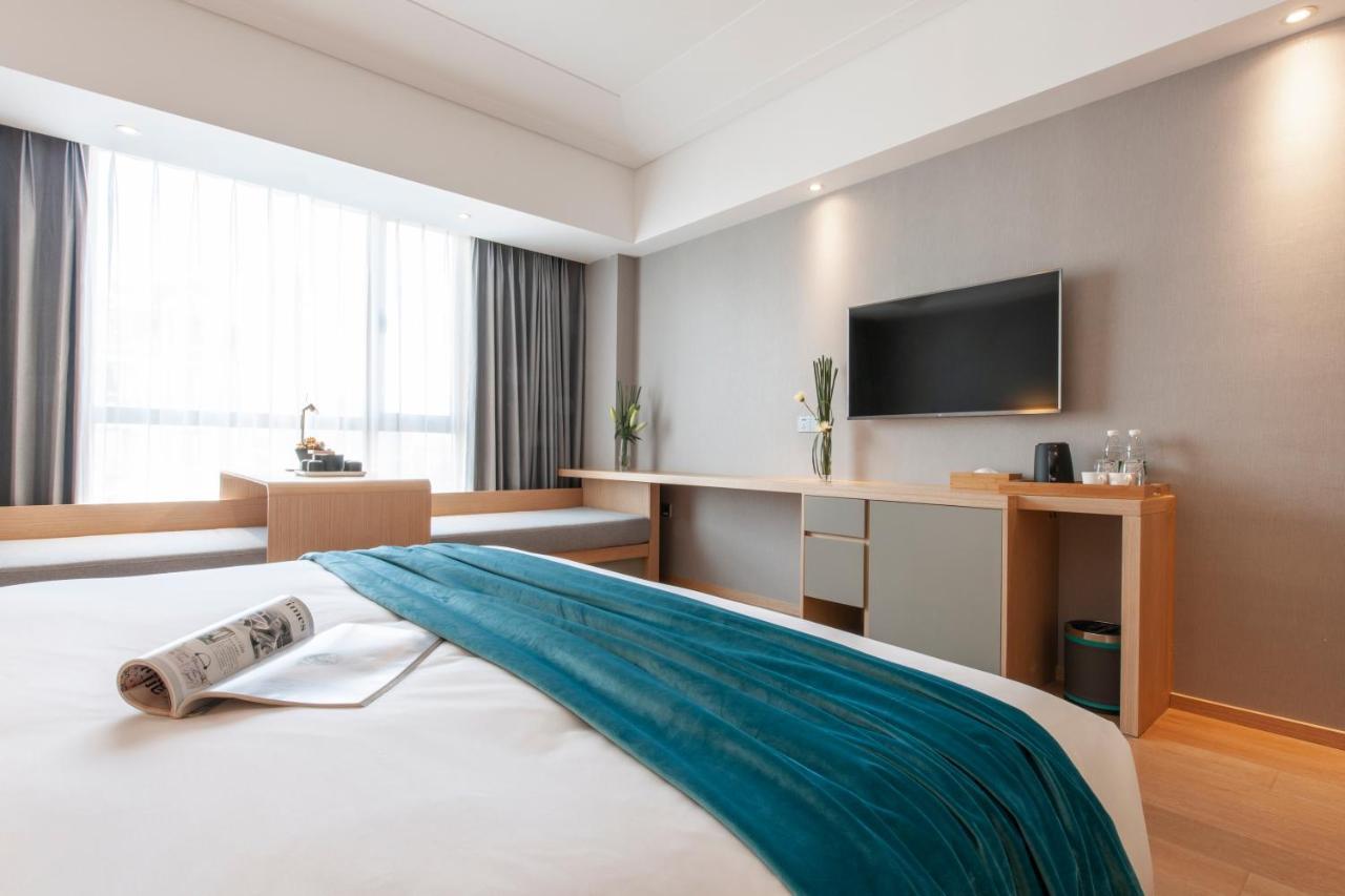 Large Double Room,1332640469:JPEG