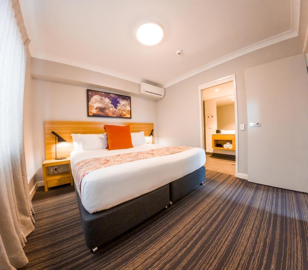 Two-Bedroom Apartment,1341687509:JPEG