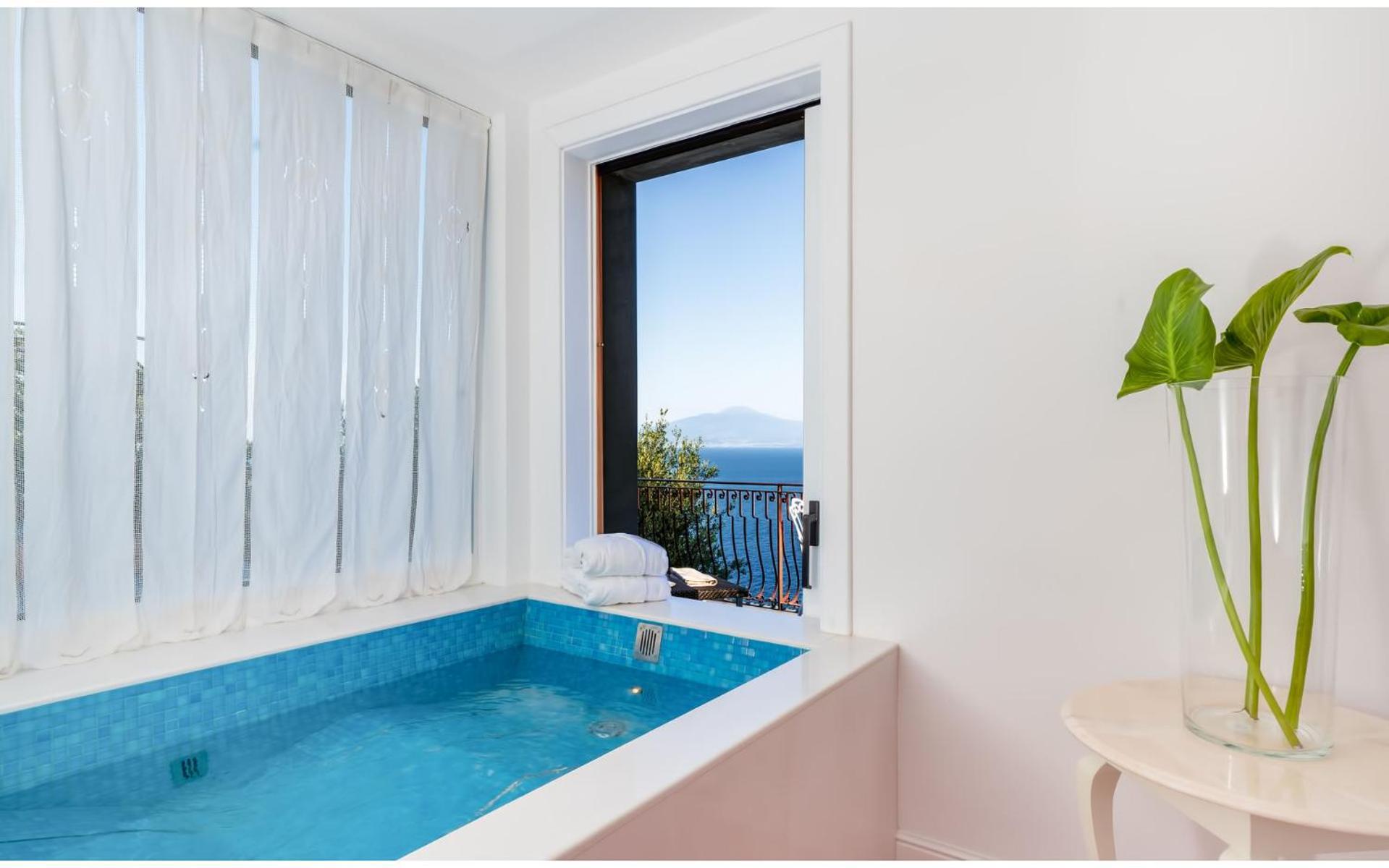 King Suite with Spa Bath with Terrace and Sea View