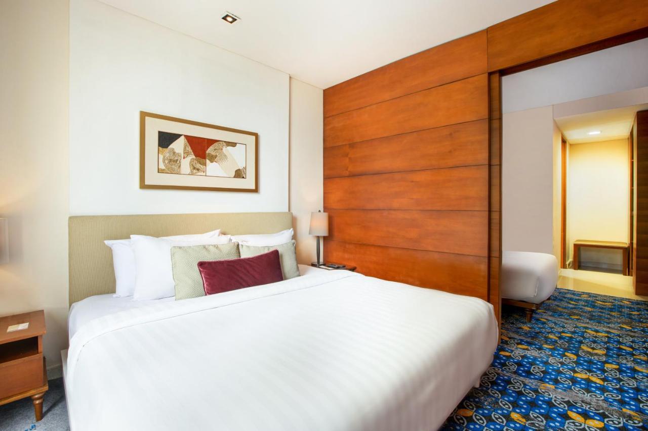 Gajah Mada Suite,1005802366:JPEG
