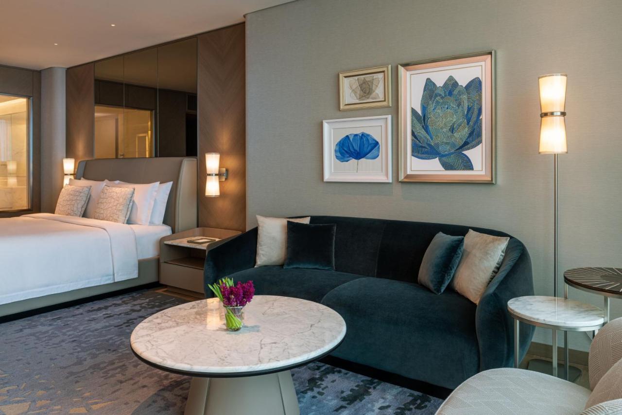 Grand Deluxe King Room with City View