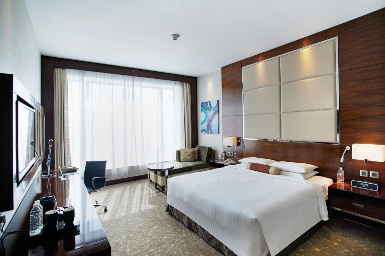 King Room with Pool View