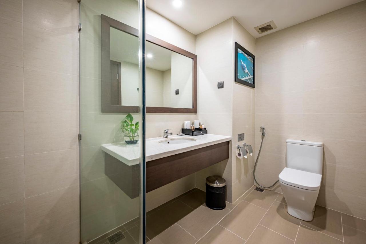Premier Queen Room