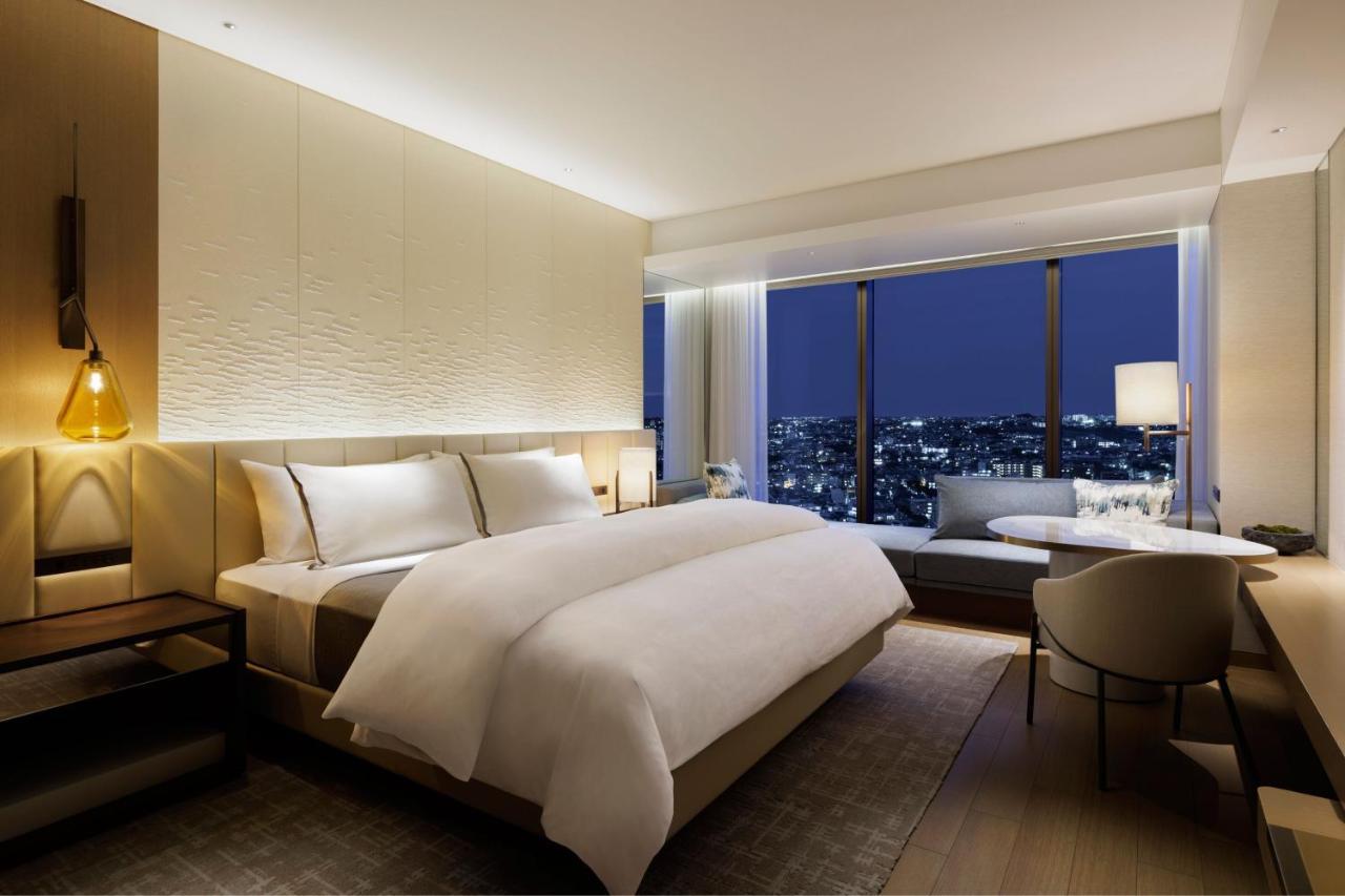 Club King Room with City View - Club Lounge Access