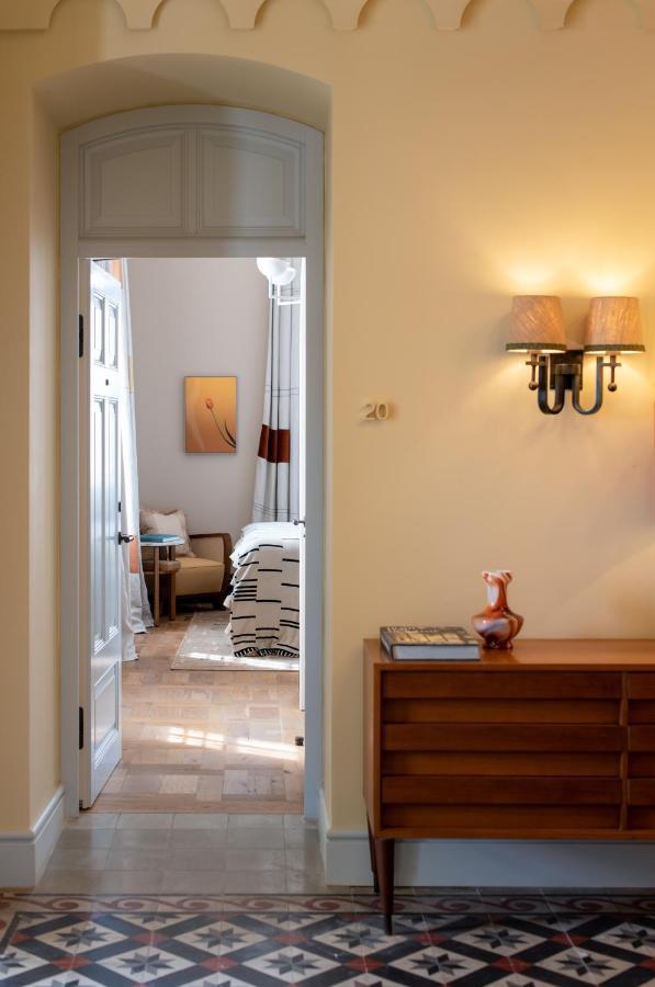 Double Room,1358525168:JPEG