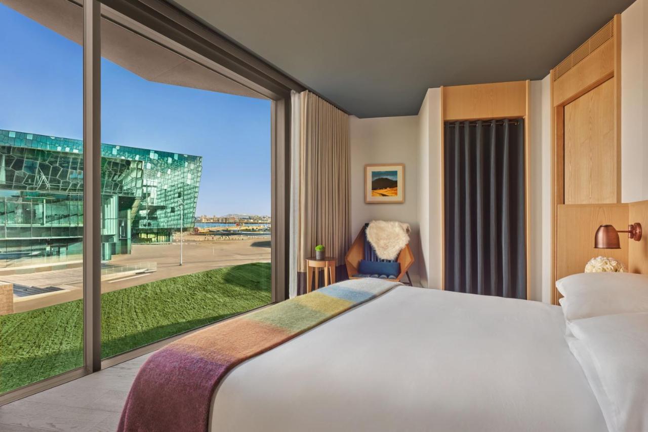 Deluxe King Room with Scenic View,1362948194:JPEG